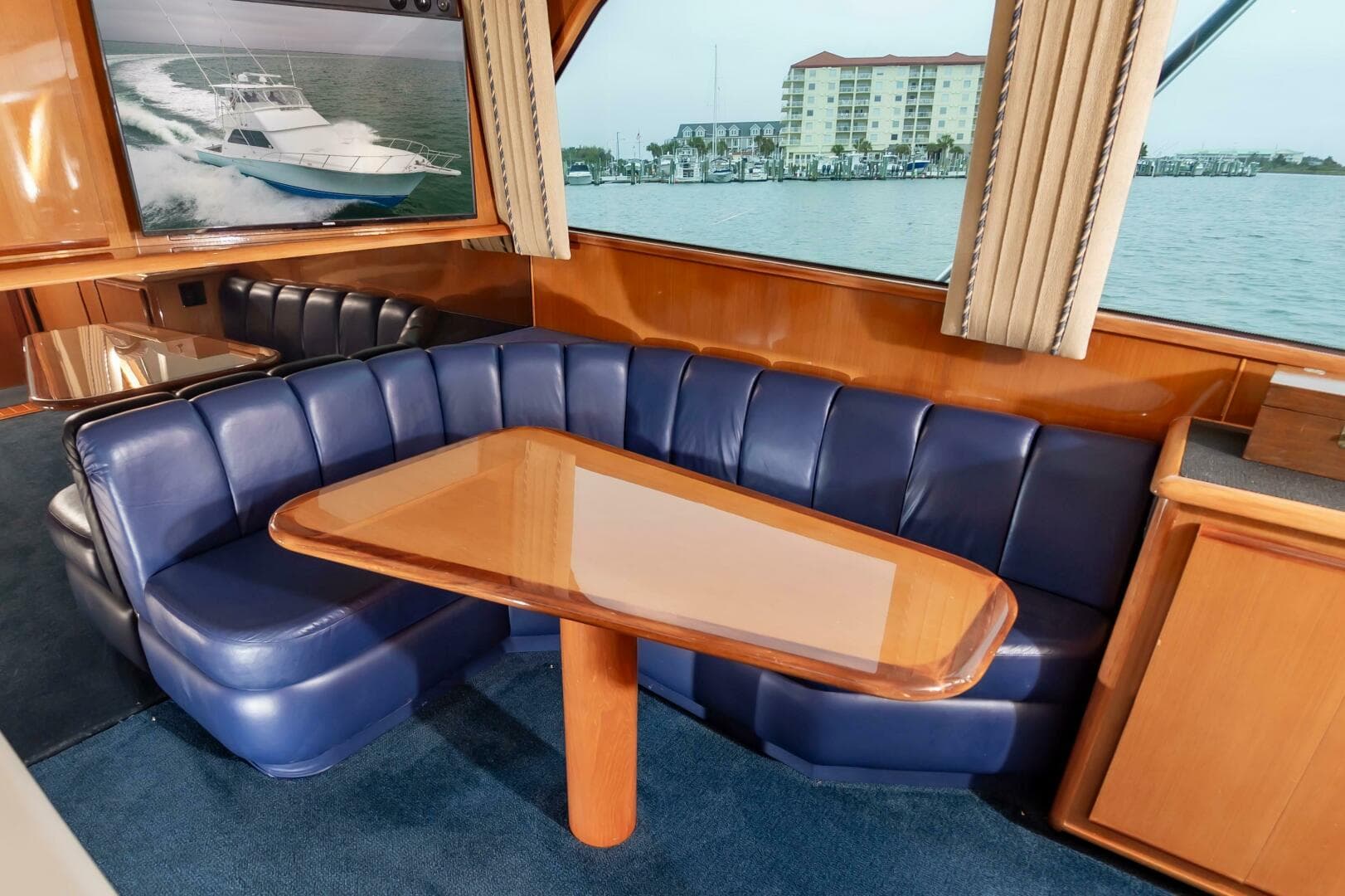 2001 Viking 50 Convertible — photo 27