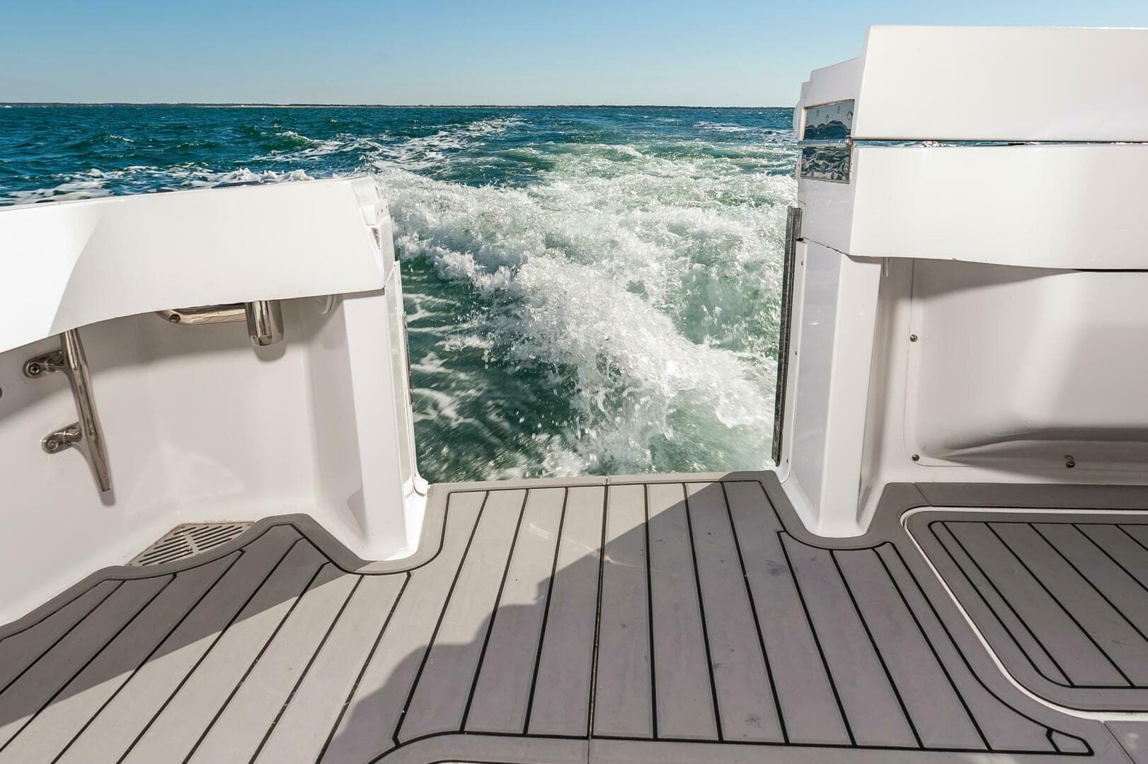 2001 Viking 50 Convertible — photo 24