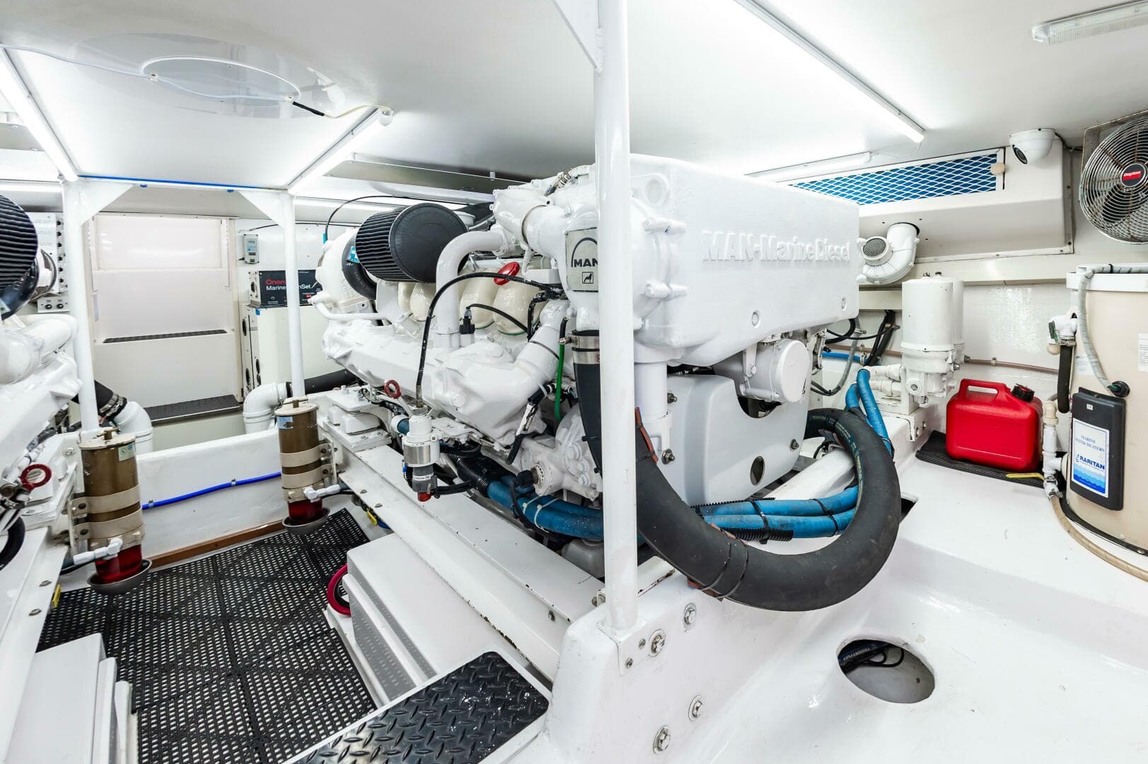 2001 Viking 50 Convertible — photo 66