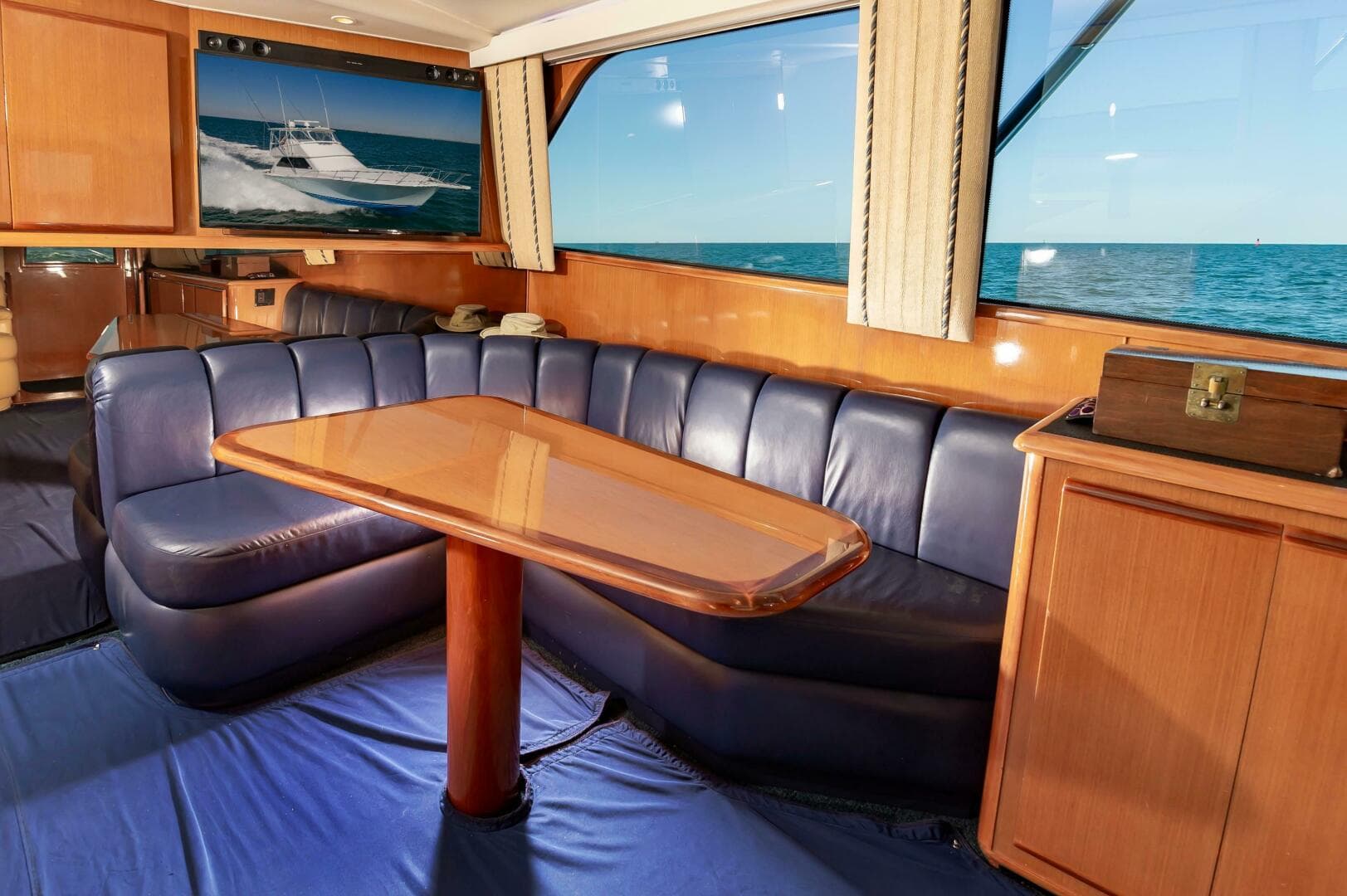 2001 Viking 50 Convertible — photo 28