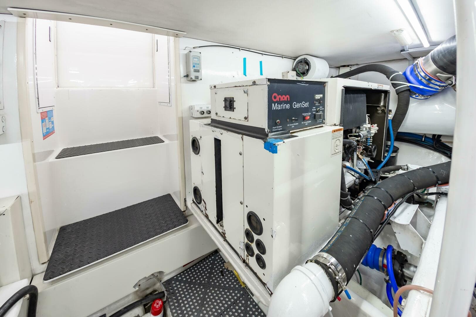 2001 Viking 50 Convertible — photo 75