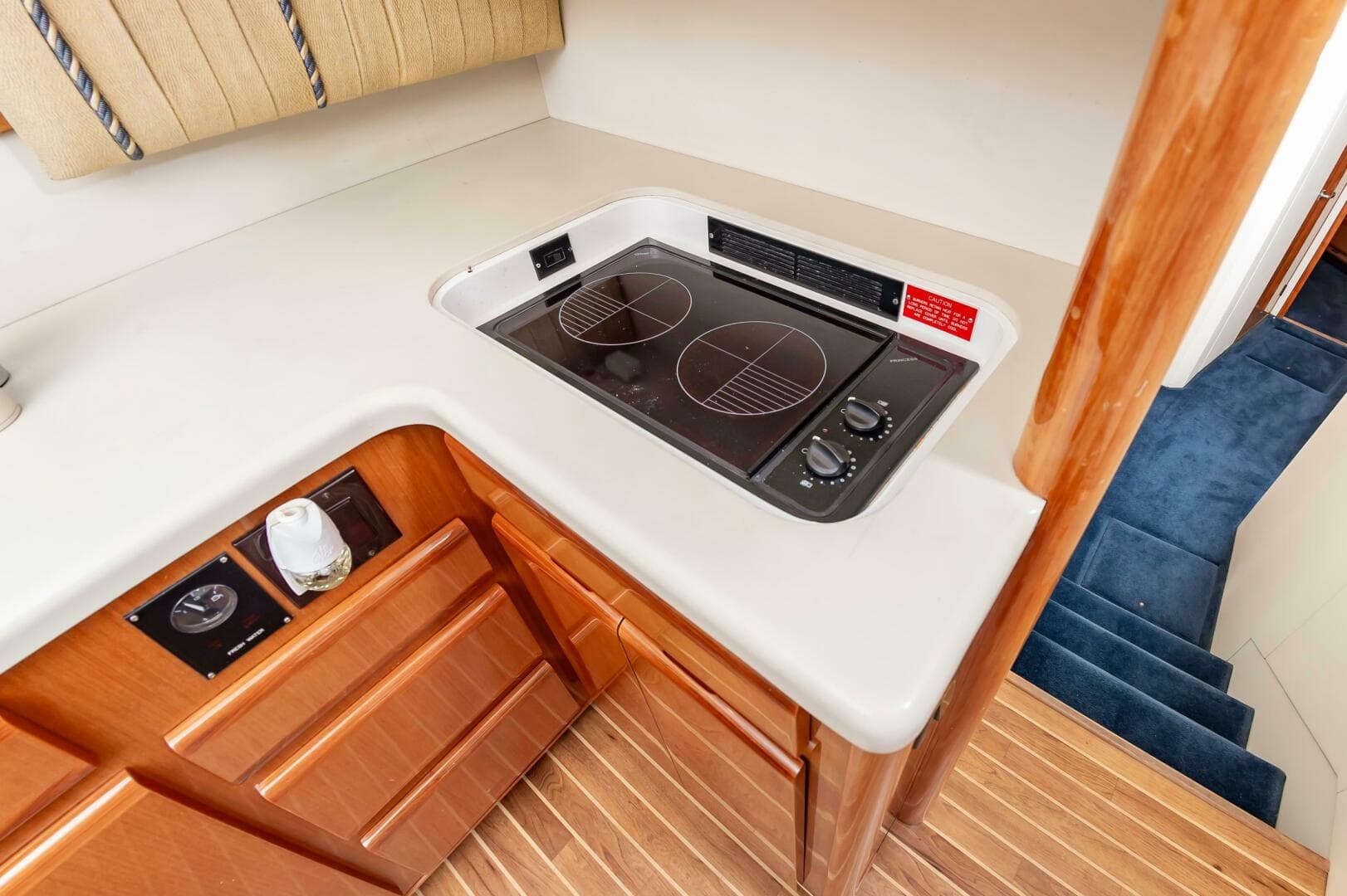 2001 Viking 50 Convertible — photo 40