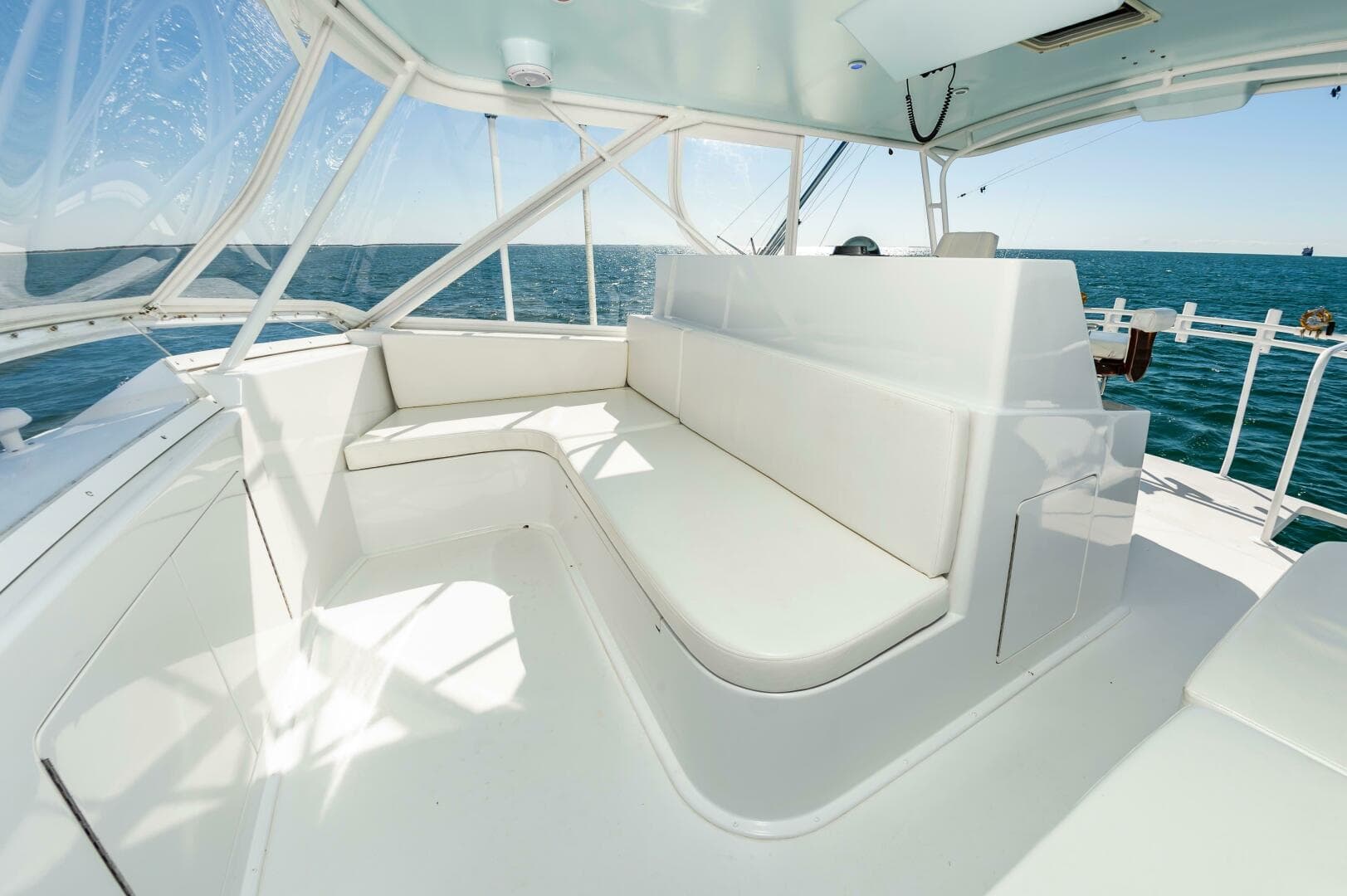 2001 Viking 50 Convertible — photo 17