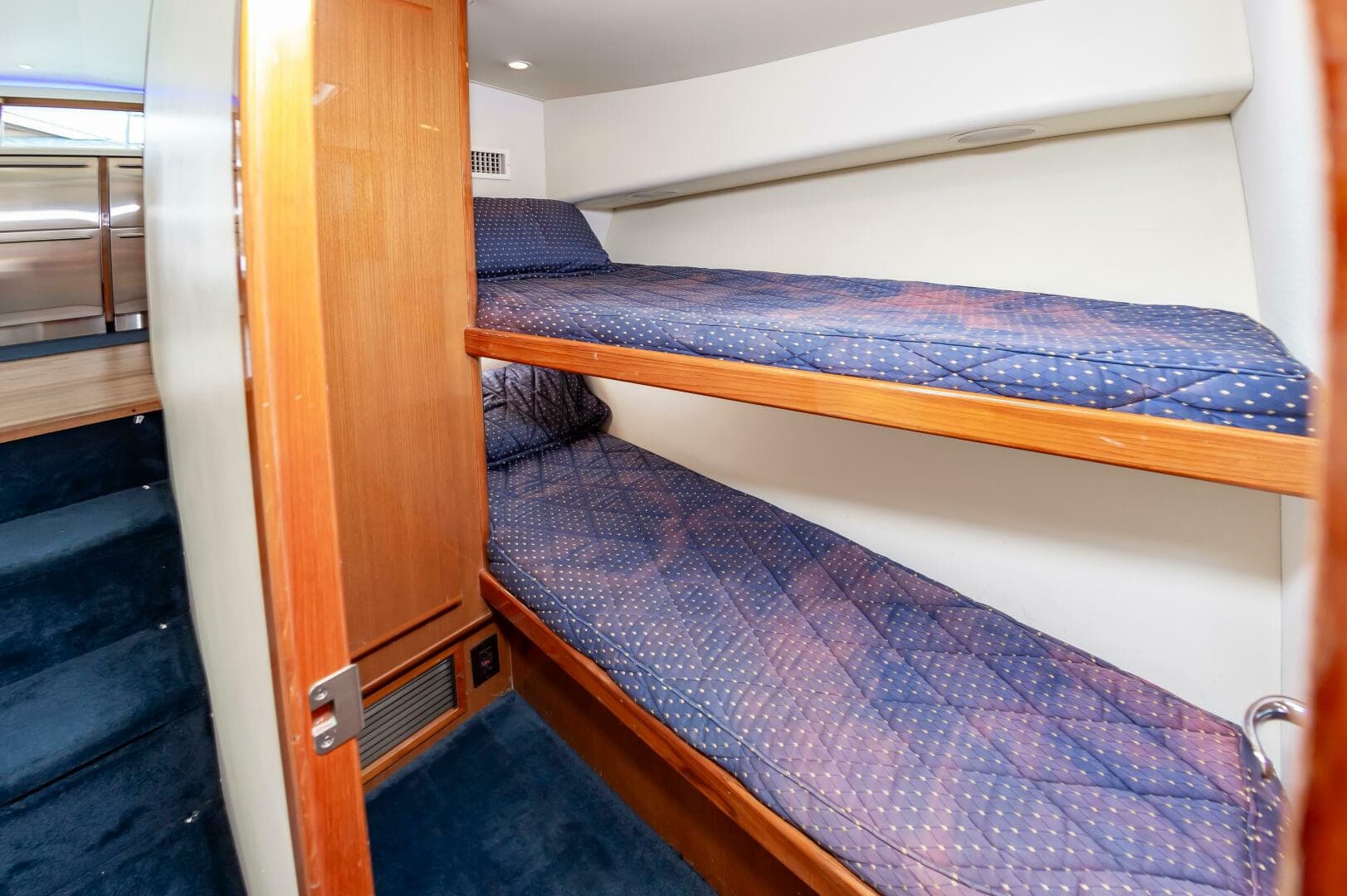 2001 Viking 50 Convertible — photo 53