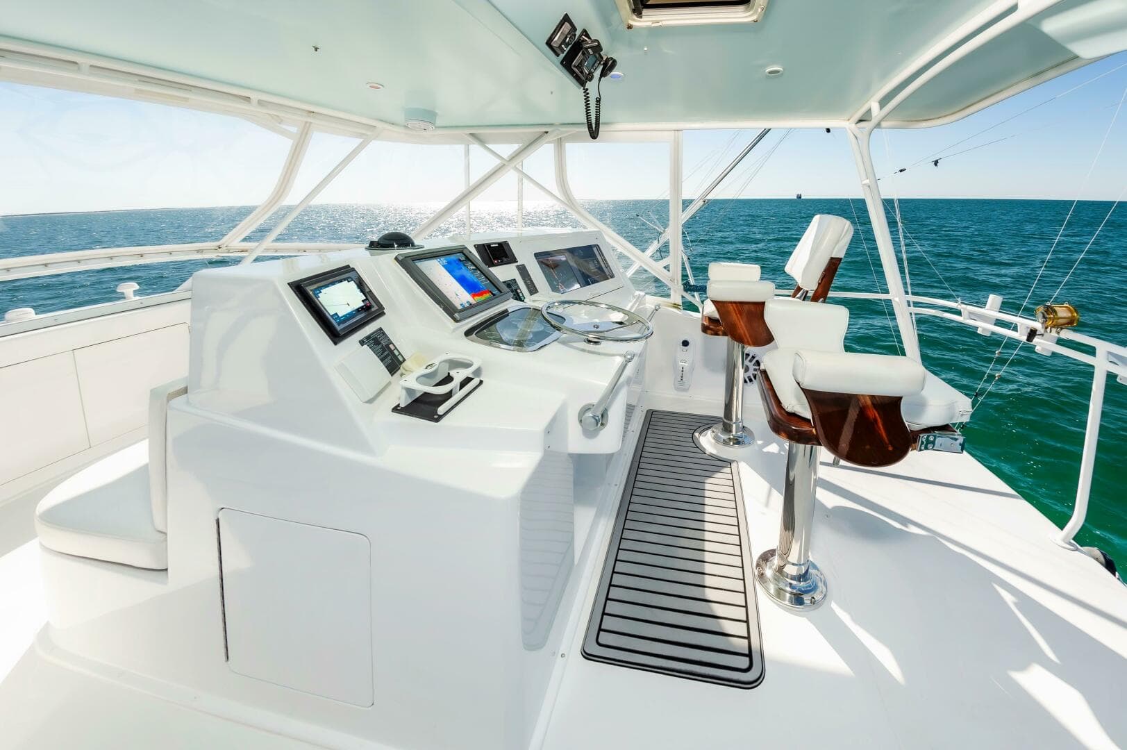 2001 Viking 50 Convertible — photo 14