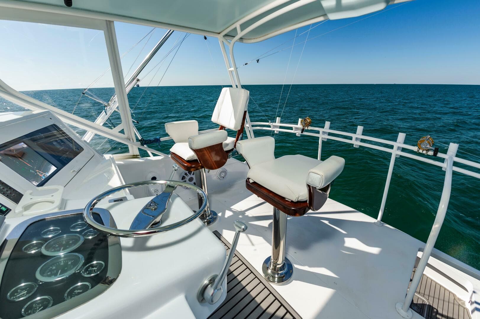 2001 Viking 50 Convertible — photo 13