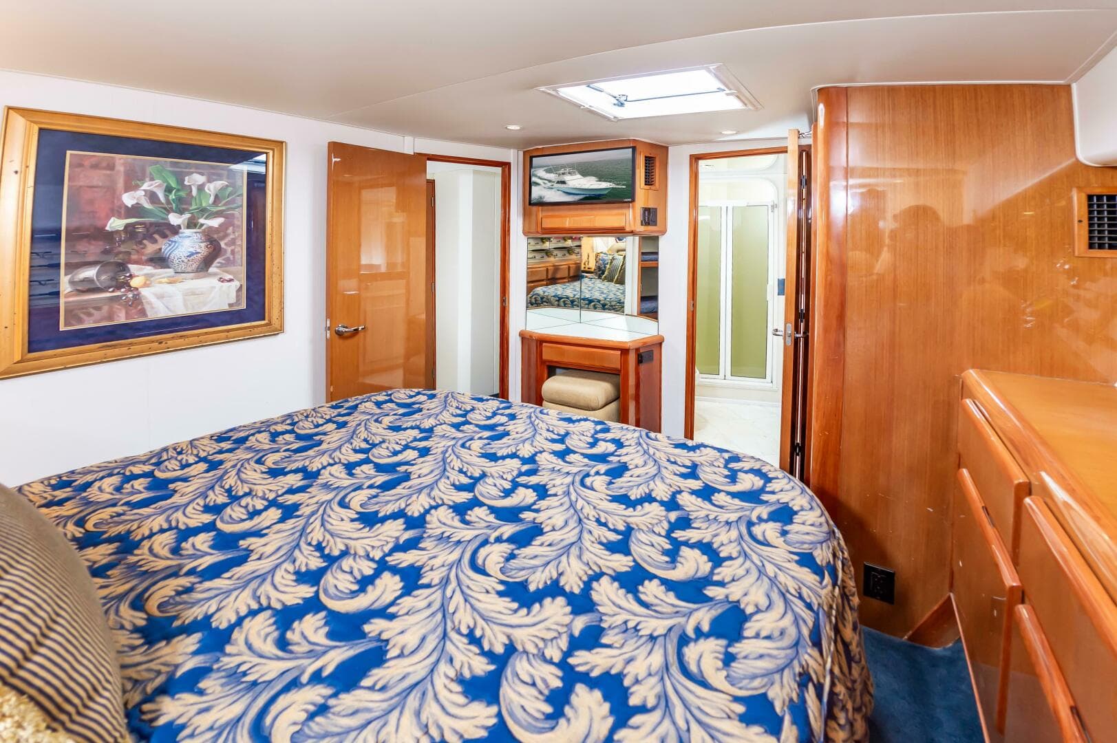 2001 Viking 50 Convertible — photo 45