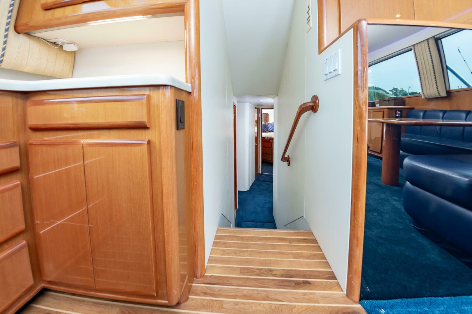 2001 Viking 50 Convertible — photo 42