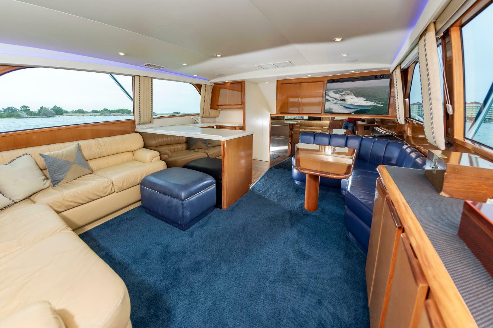 2001 Viking 50 Convertible — photo 25