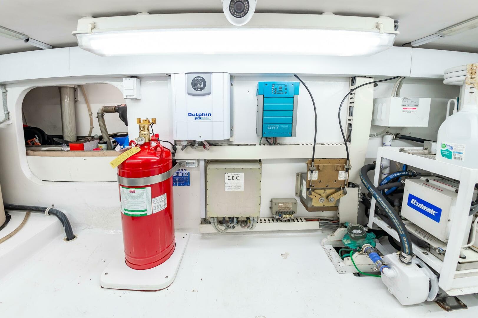 2001 Viking 50 Convertible — photo 63