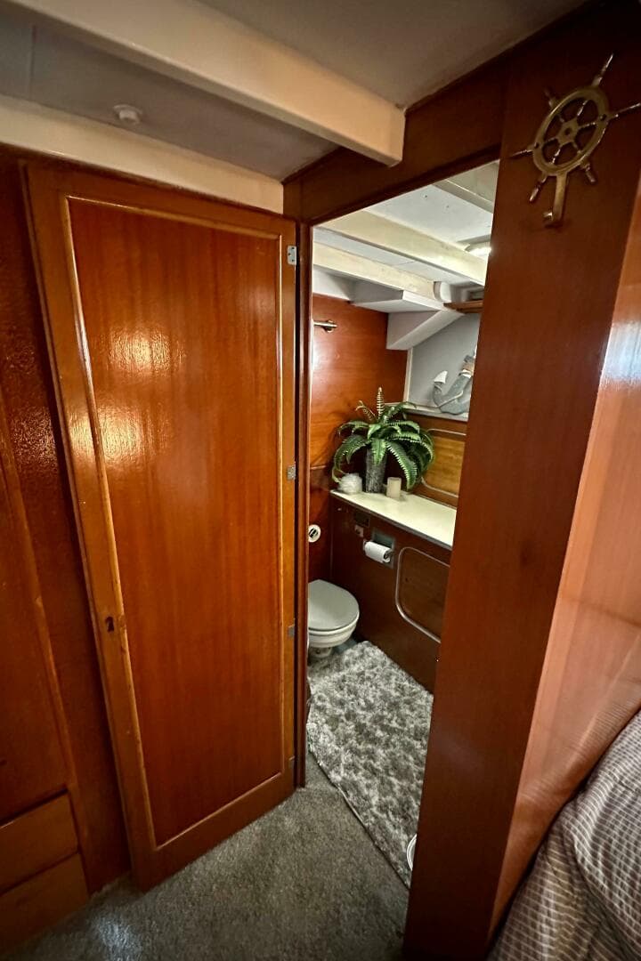 1960 Chris-Craft 45 Constellation — photo 32