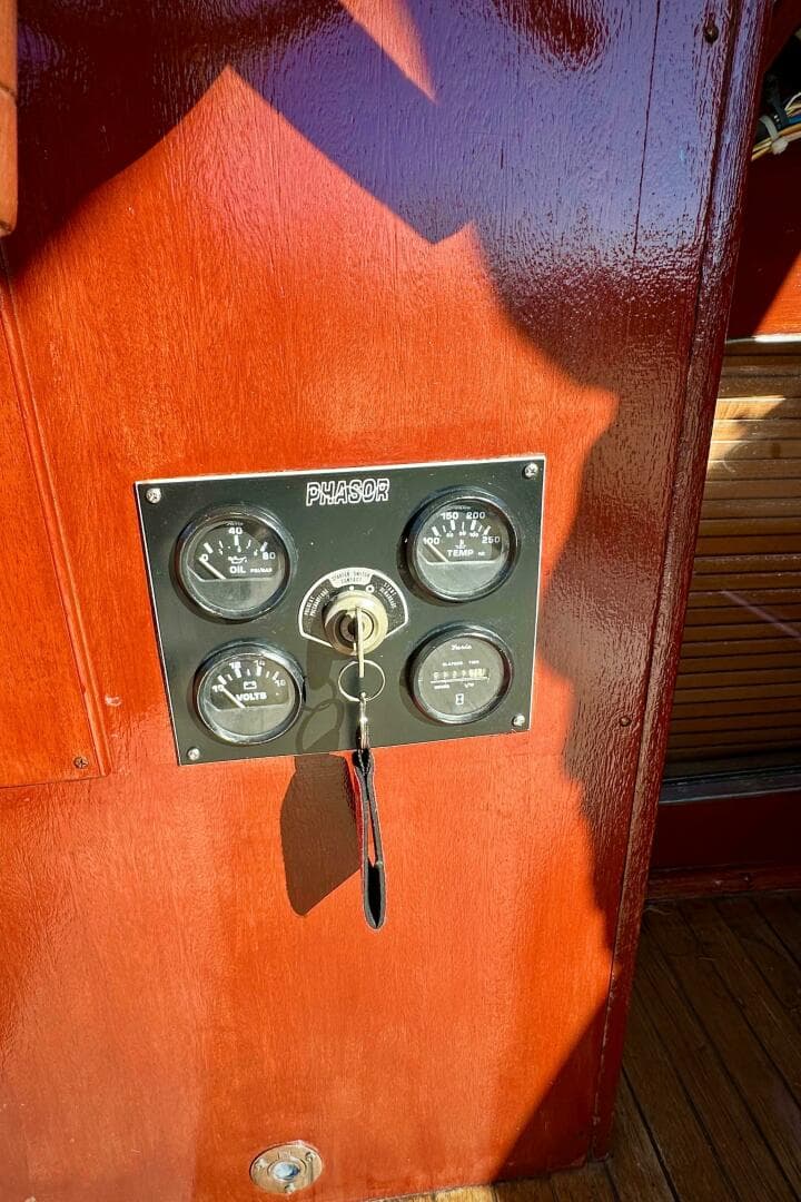 1960 Chris-Craft 45 Constellation — photo 11