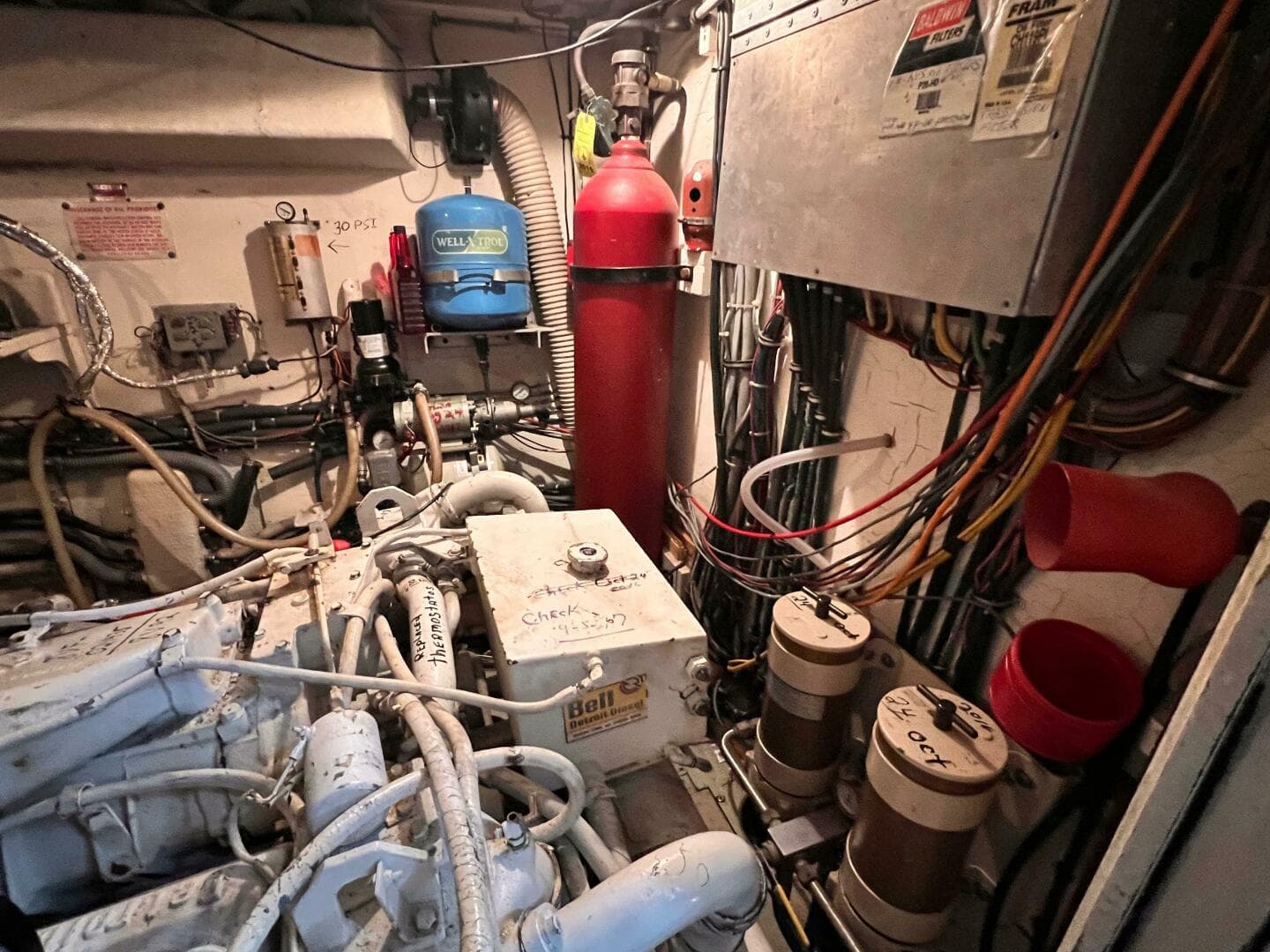 1980 Hatteras 58 — photo 40