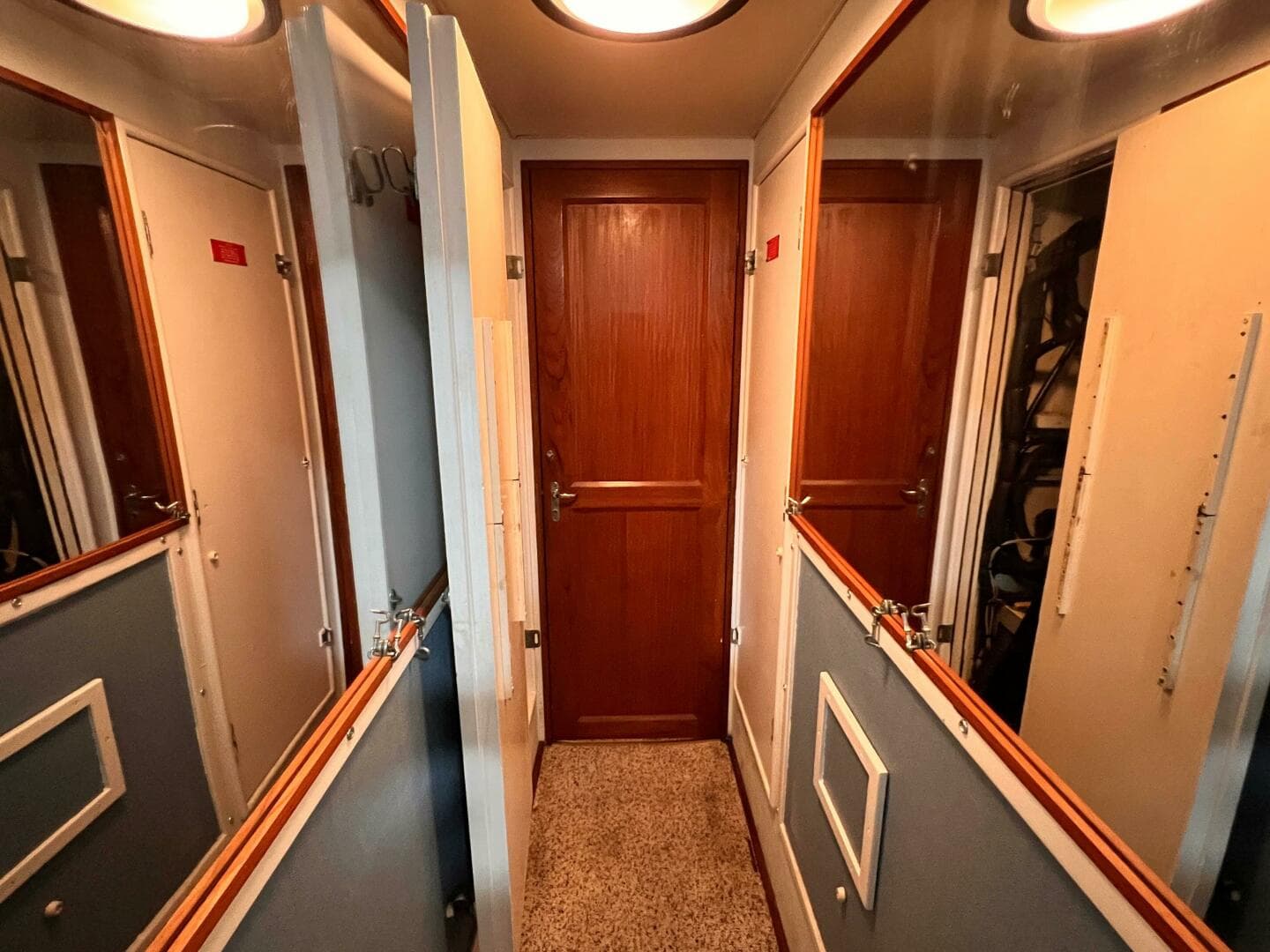 1980 Hatteras 58 — photo 42