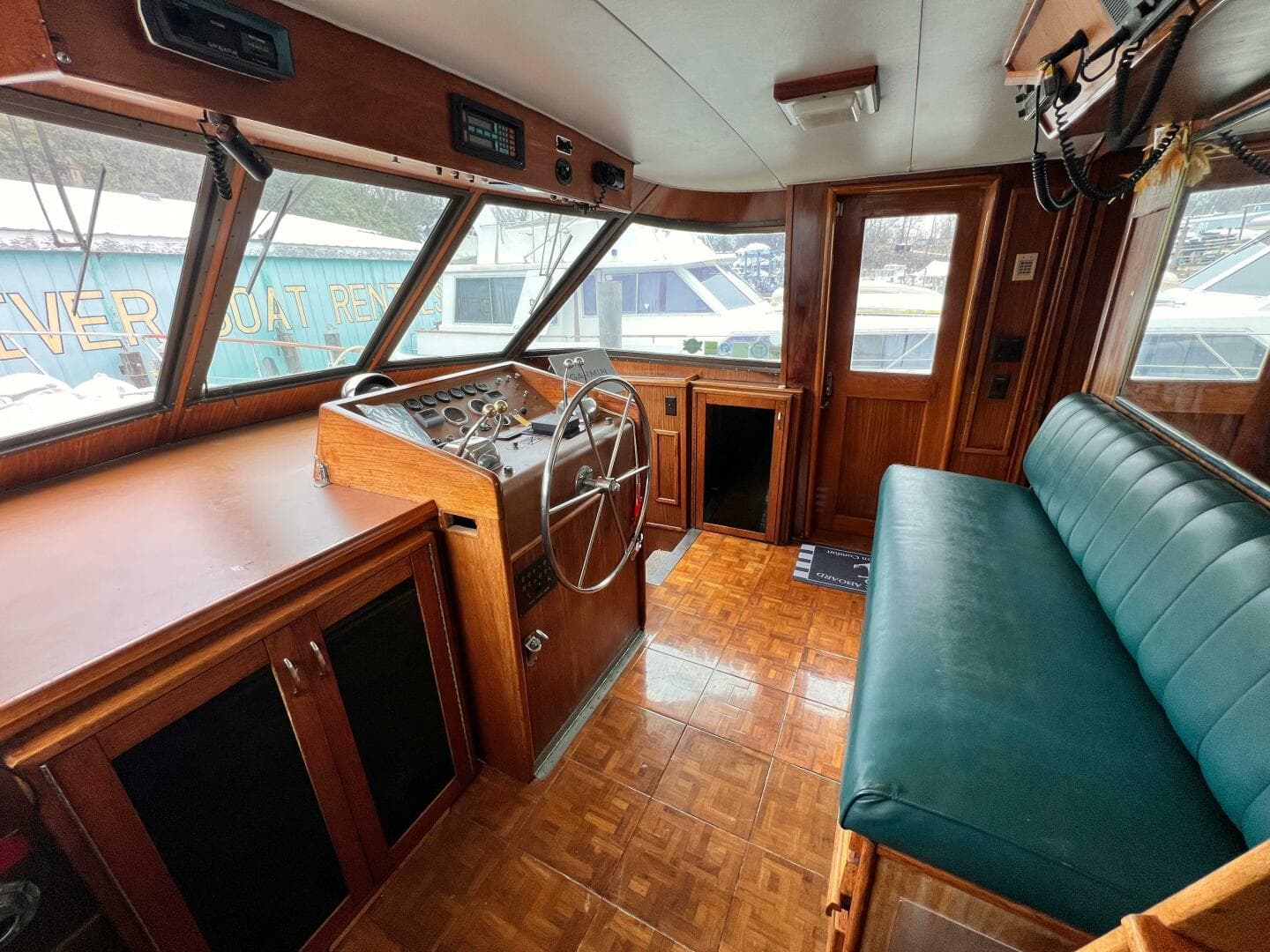 1980 Hatteras 58 — photo 3