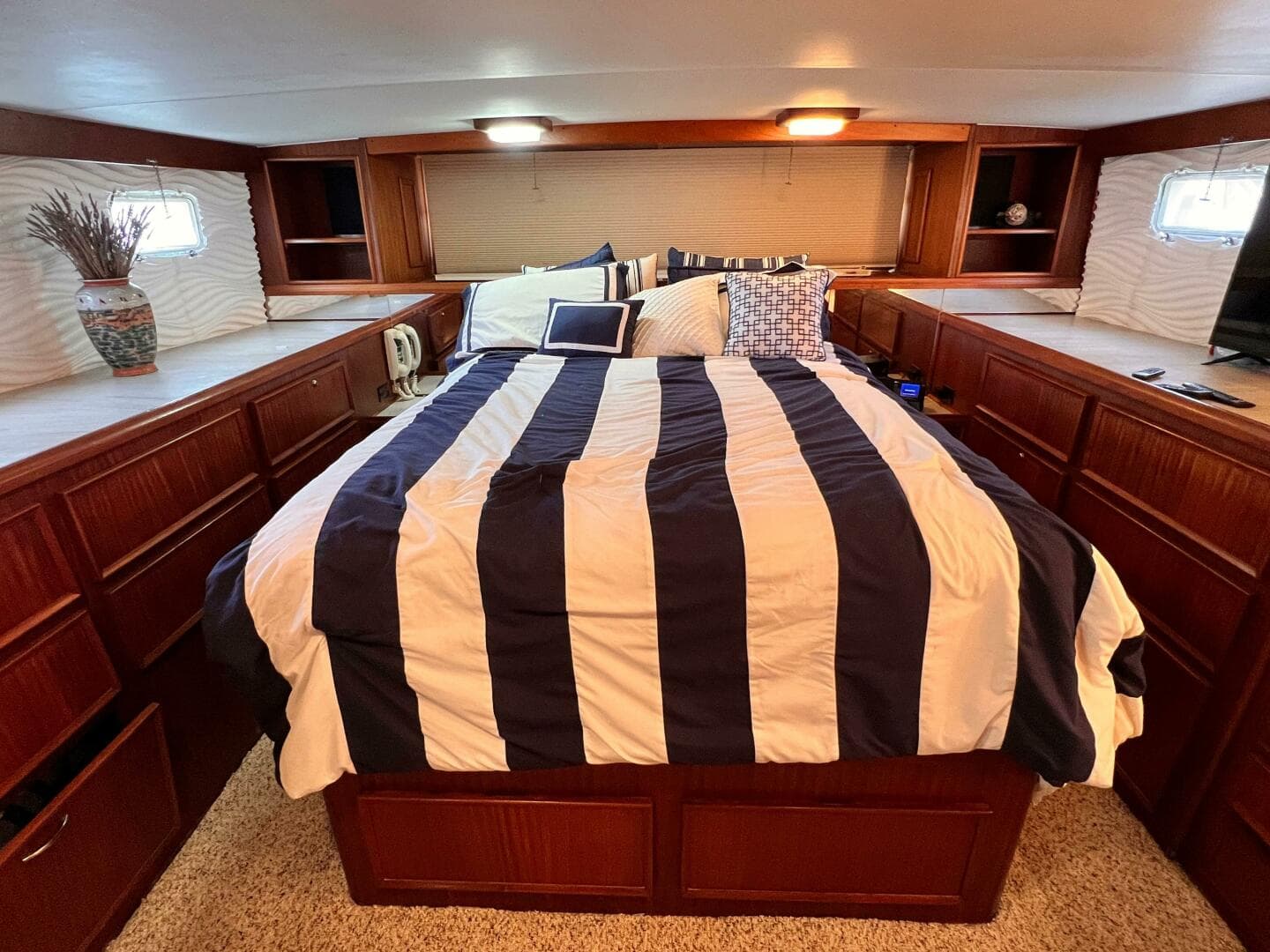 1980 Hatteras 58 — photo 49