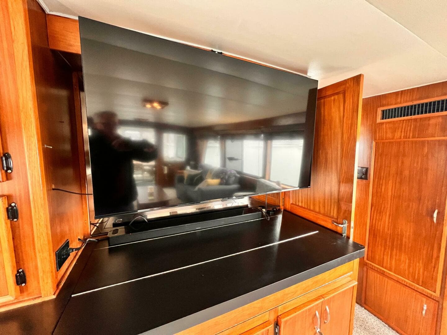 1980 Hatteras 58 — photo 21