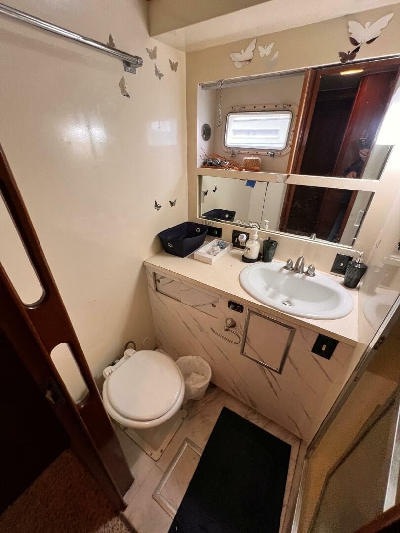 1980 Hatteras 58 — photo 47