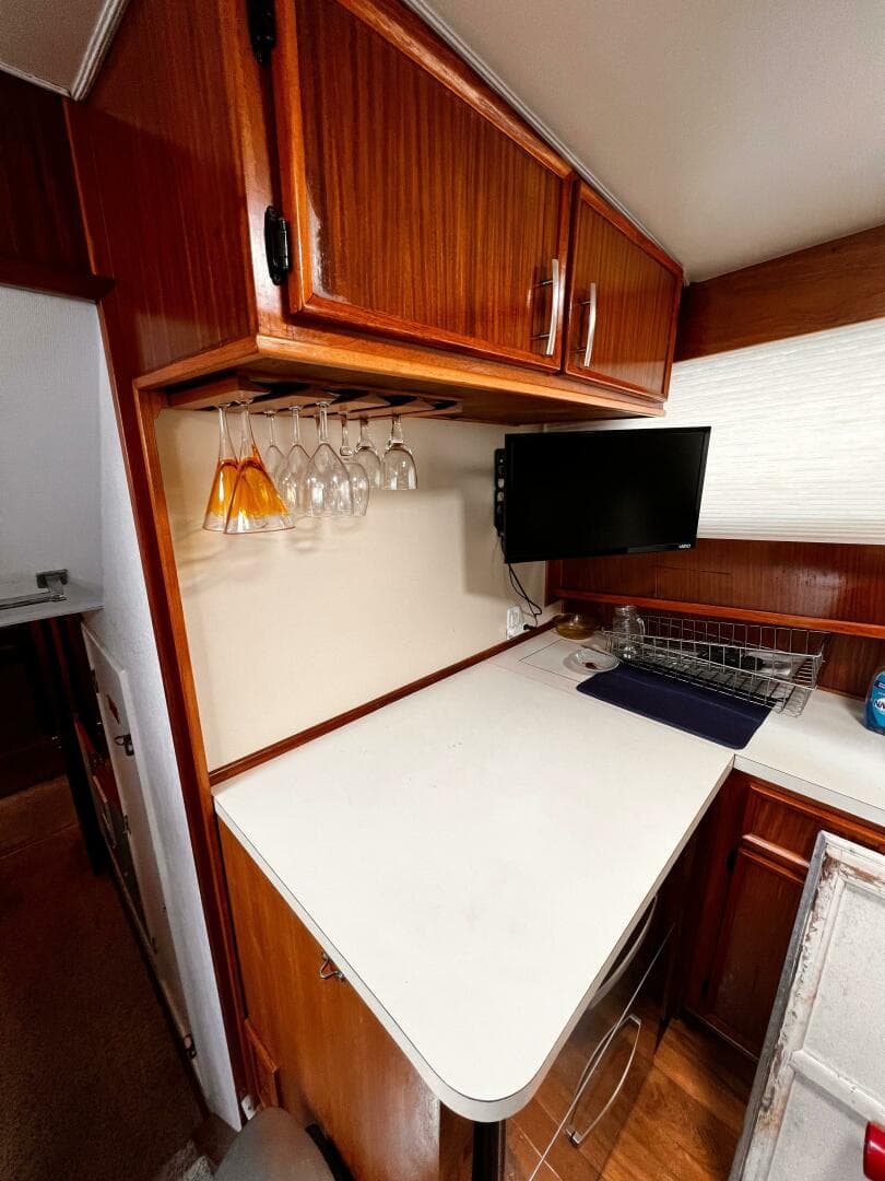 1980 Hatteras 58 — photo 66