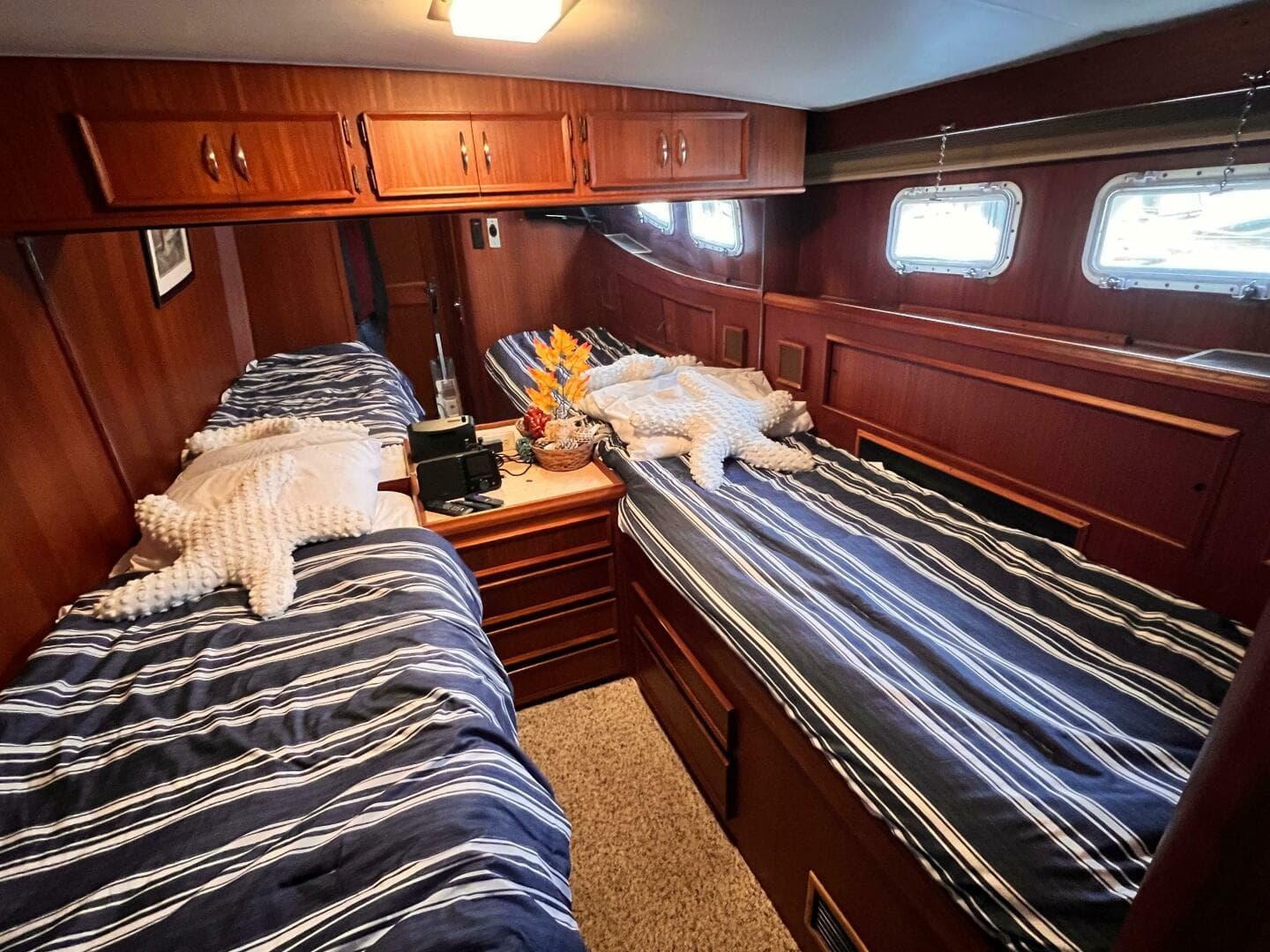 1980 Hatteras 58 — photo 44