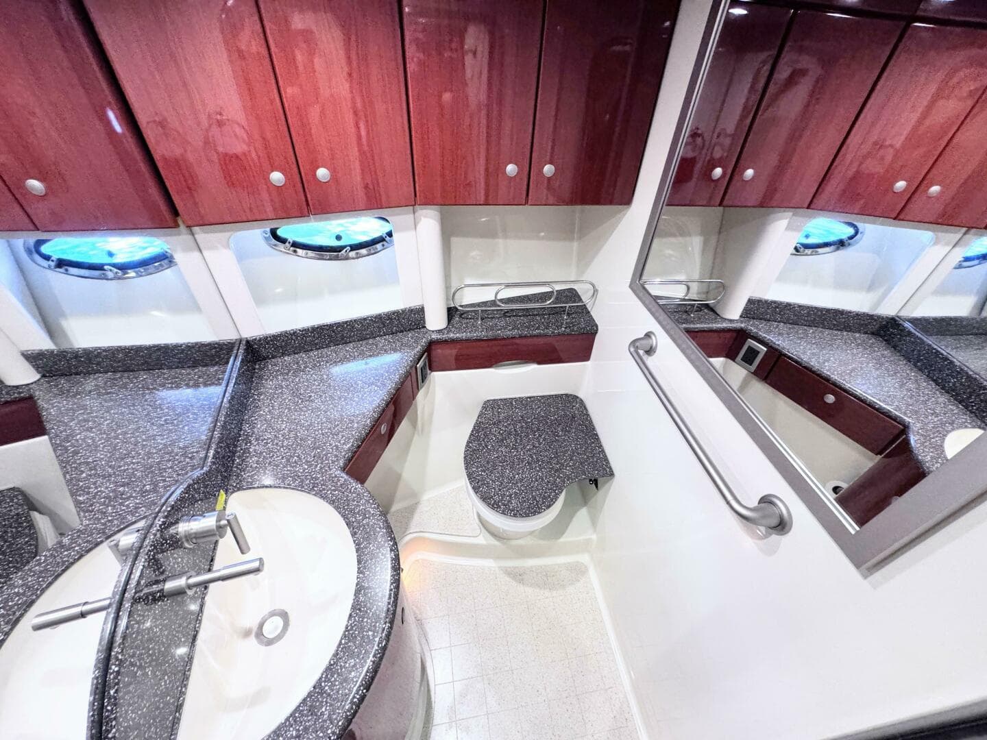 2008 Formula 45 Yacht — photo 36