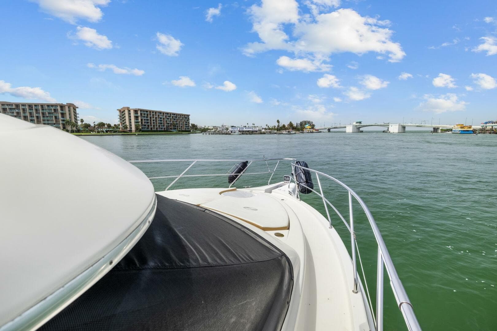 2002 Silverton 43 — photo 14