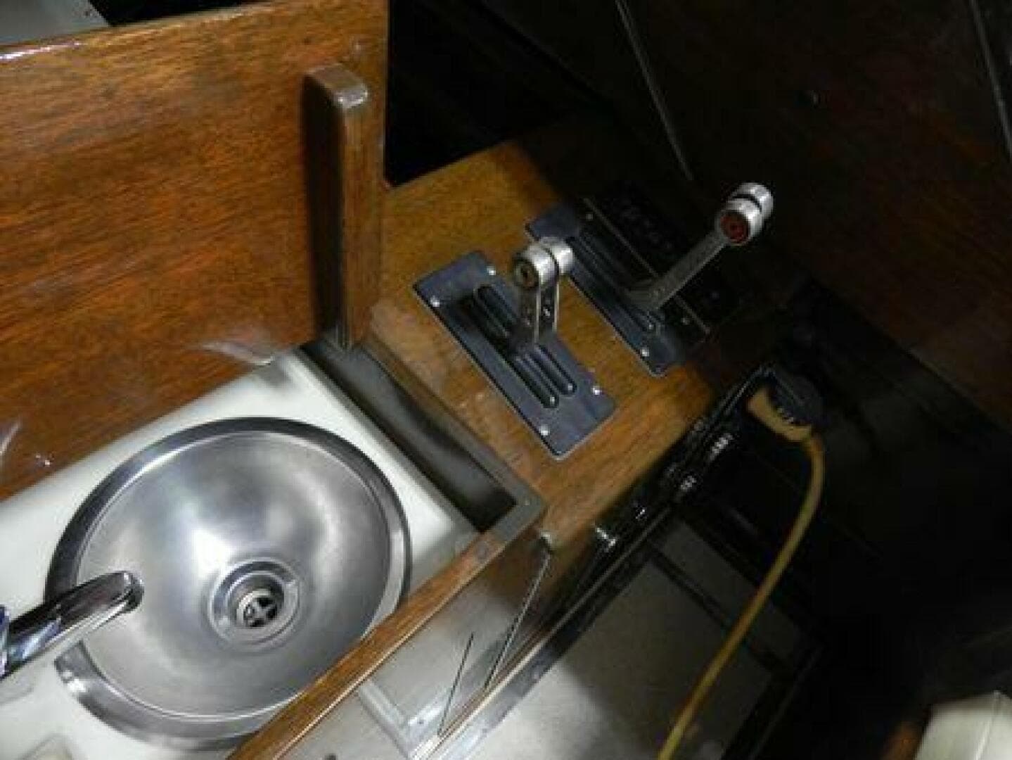 1990 Mays Craft 44 — photo 26