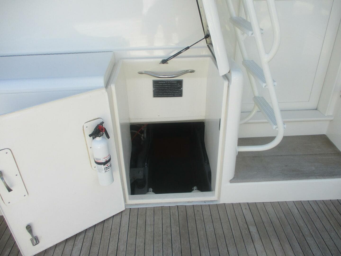 1997 Ocean Yachts — photo 66