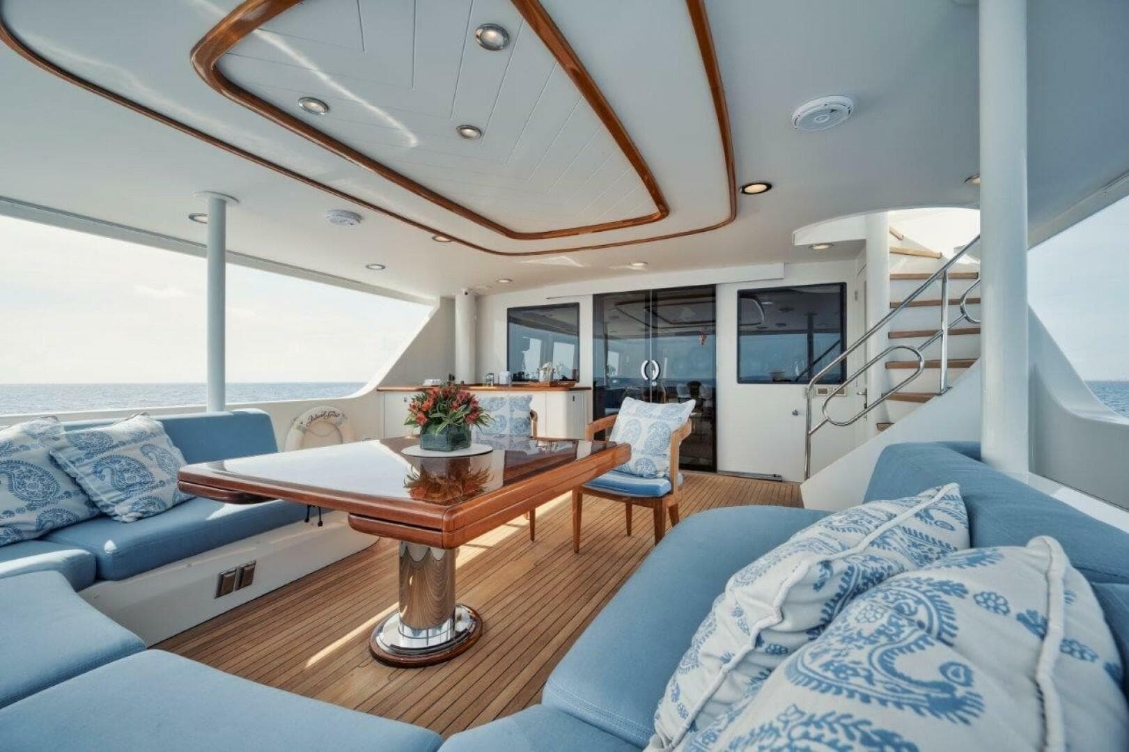 2001 Westport 112 Westport — photo 32