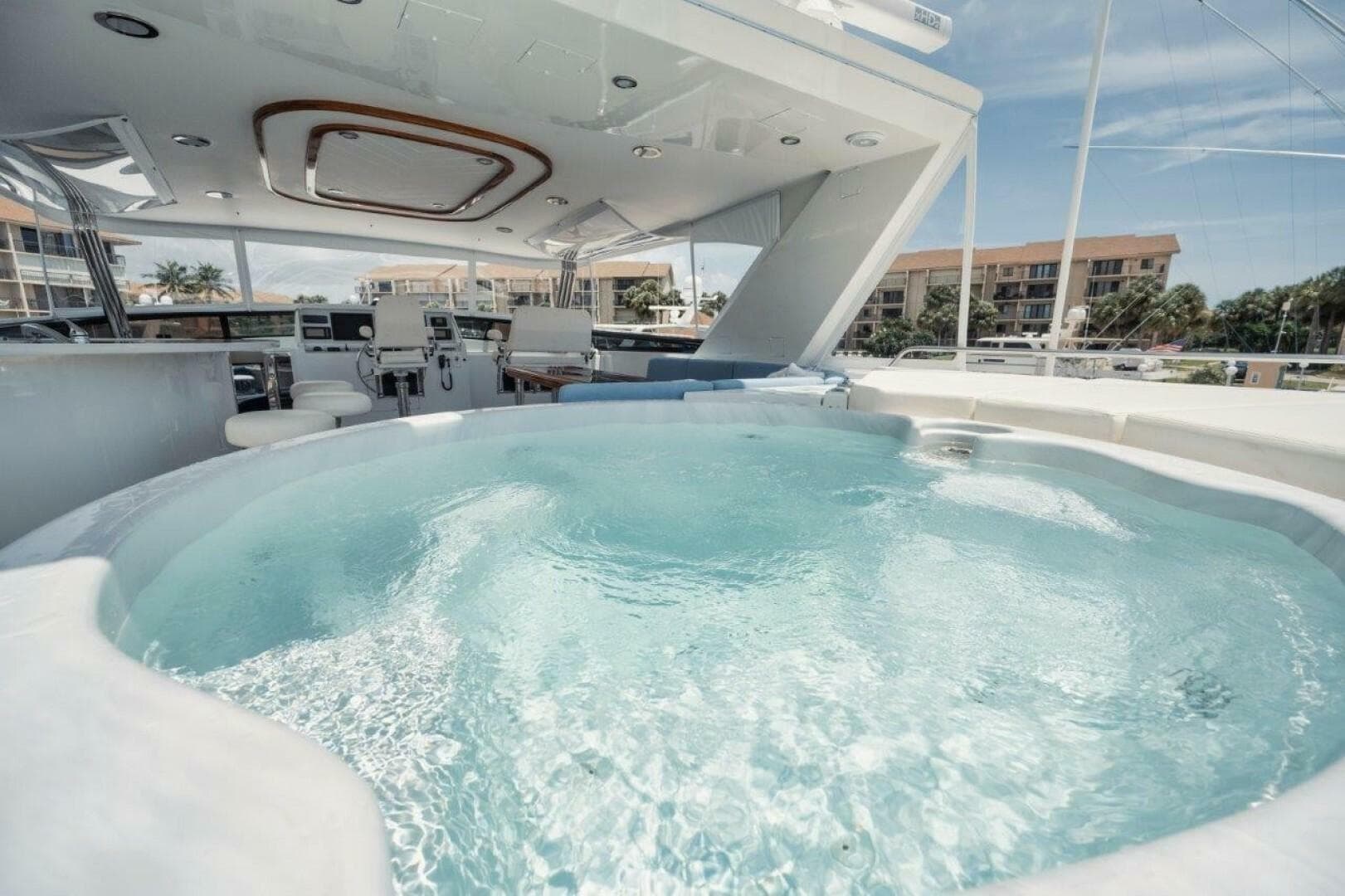 2001 Westport 112 Westport — photo 7