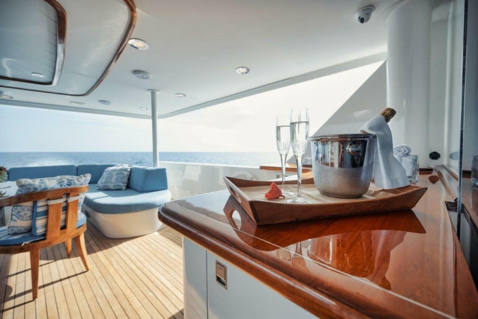 2001 Westport 112 Westport — photo 31