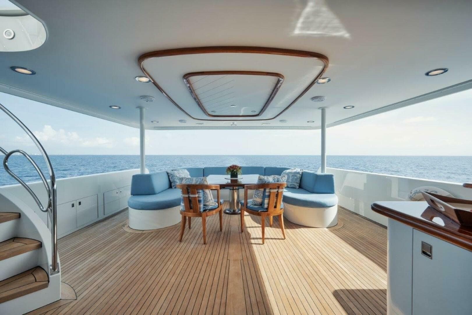 2001 Westport 112 Westport — photo 30