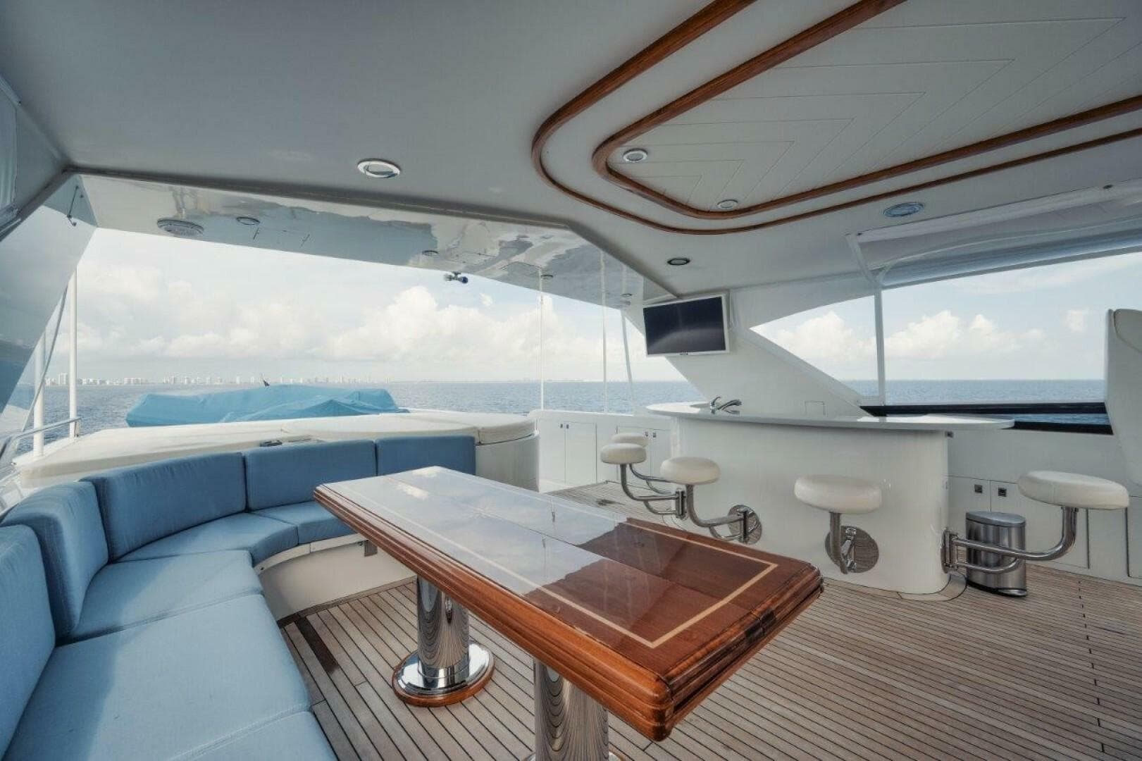 2001 Westport 112 Westport — photo 36