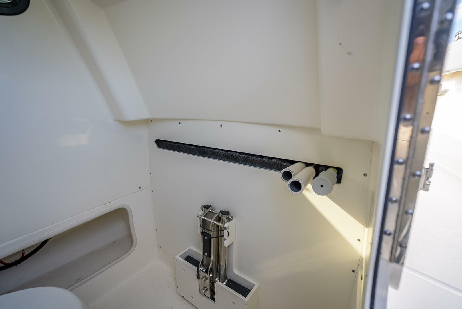 2023 Boston Whaler 280 Outrage — photo 49