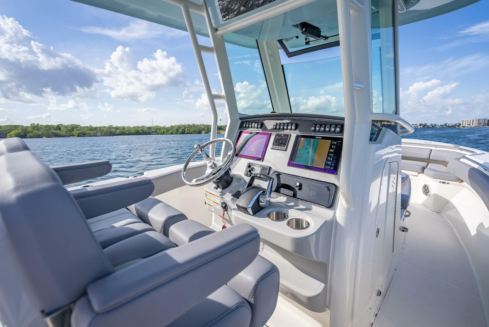 2023 Boston Whaler 280 Outrage — photo 51