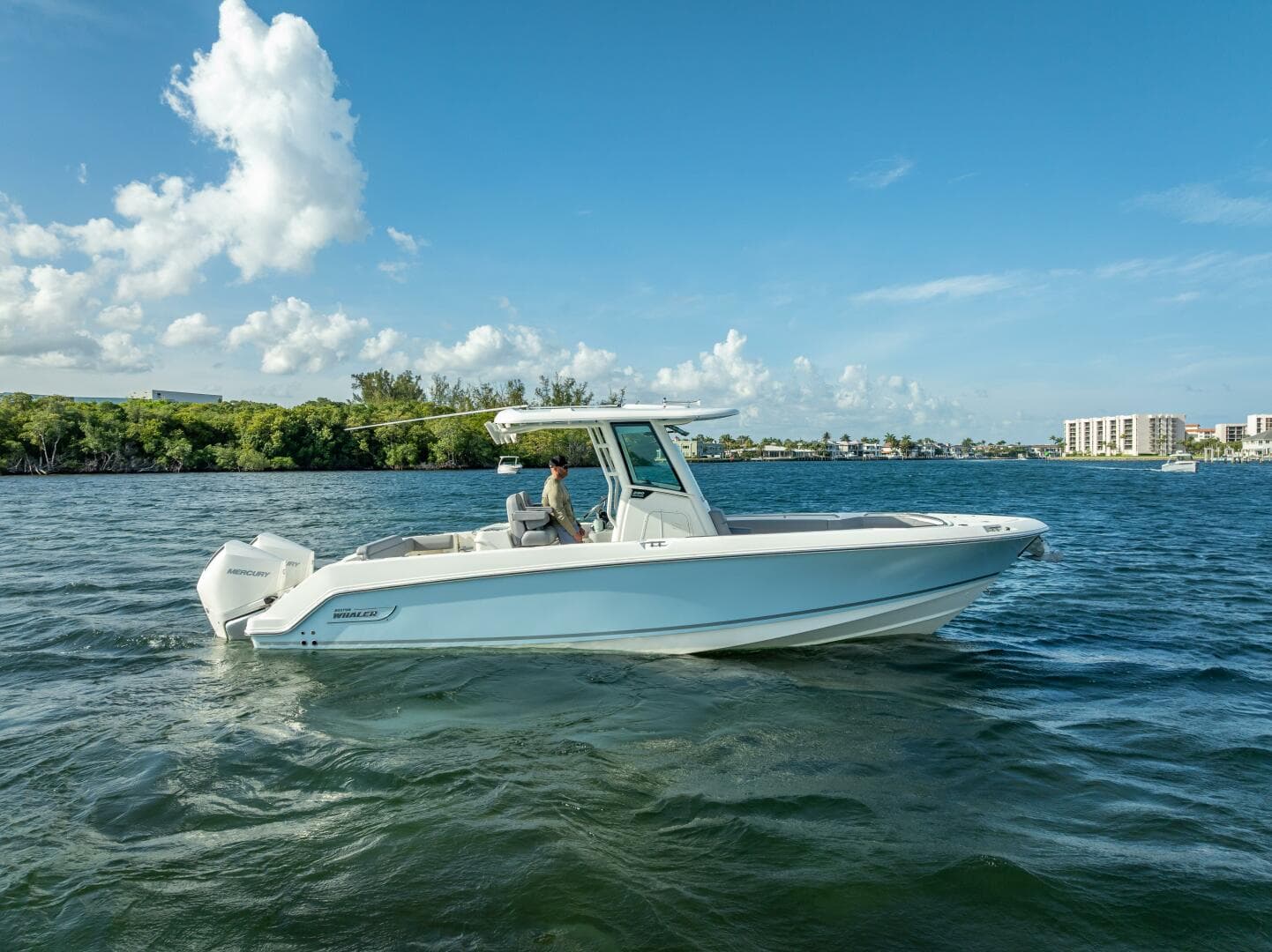 2023 Boston Whaler 280 Outrage — photo 15