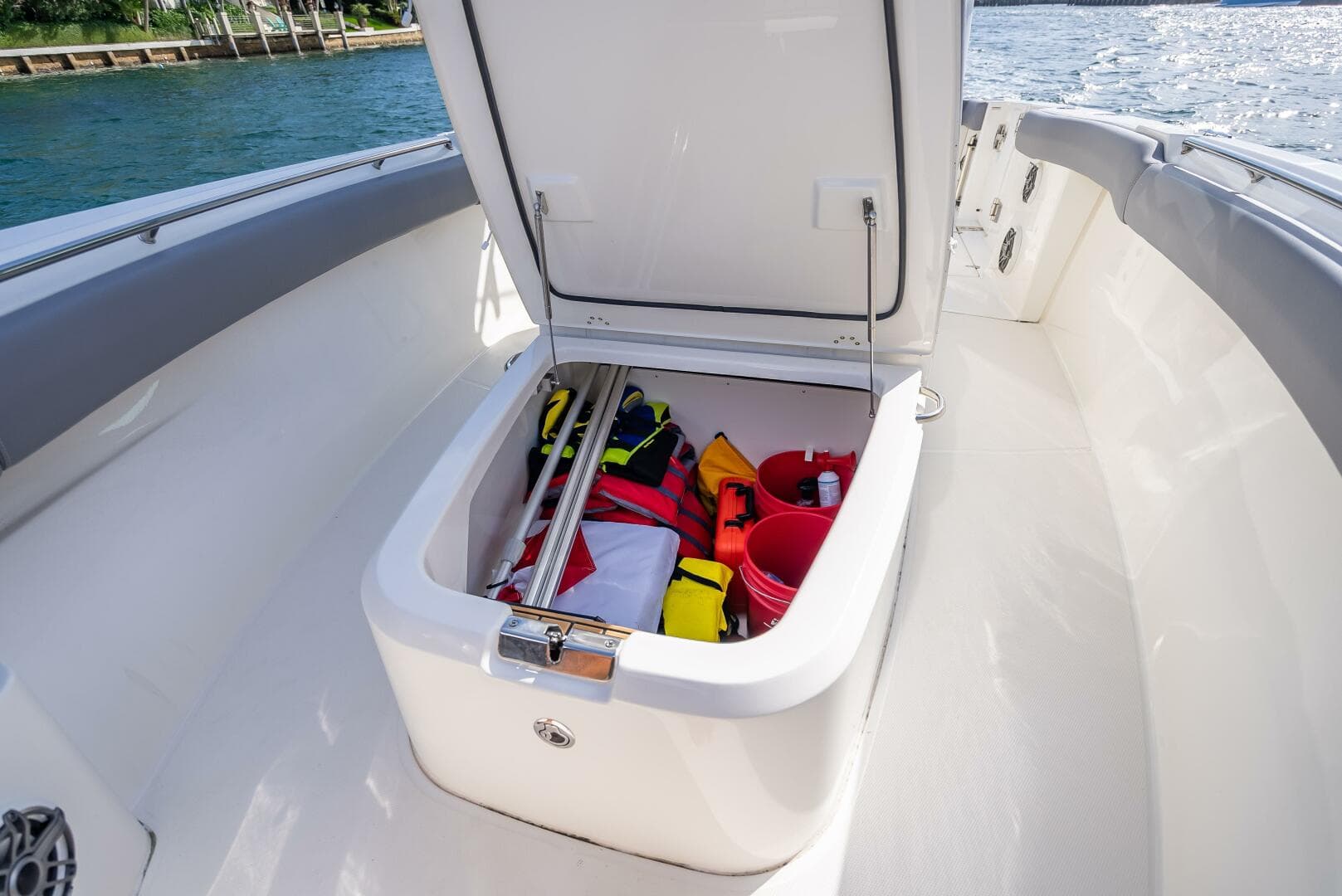 2023 Boston Whaler 280 Outrage — photo 42