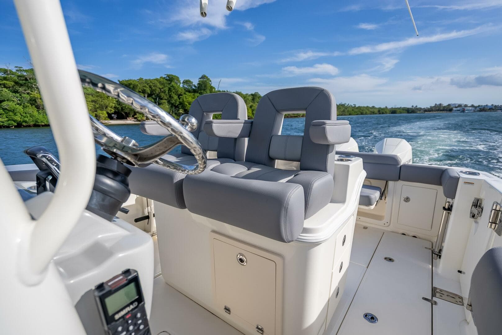 2023 Boston Whaler 280 Outrage — photo 61