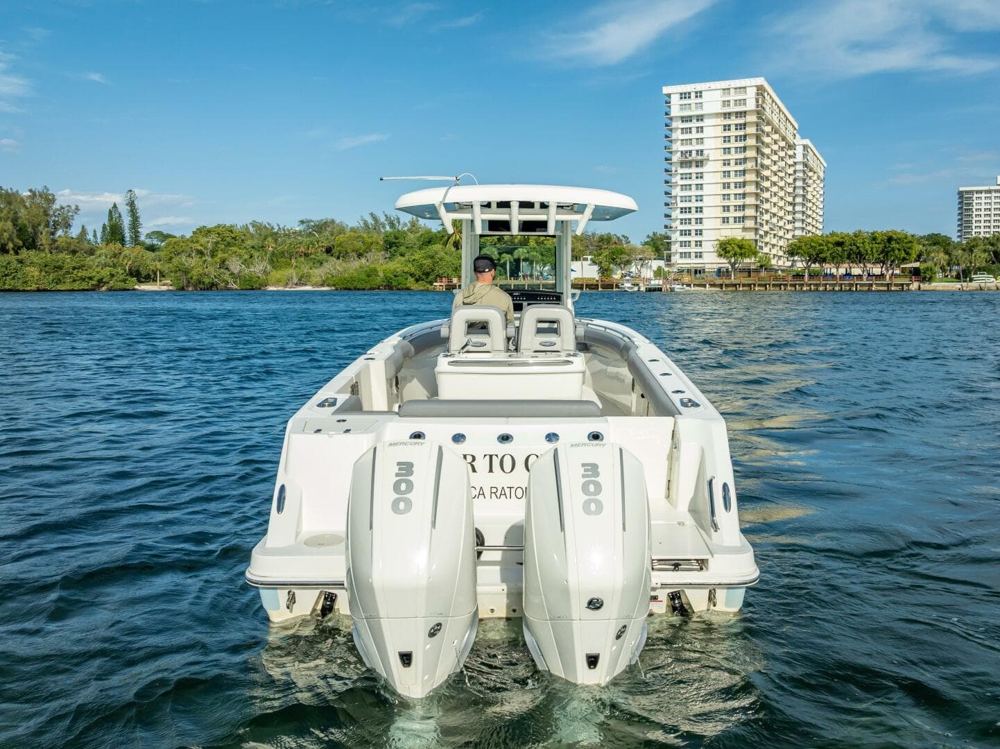 2023 Boston Whaler 280 Outrage — photo 3