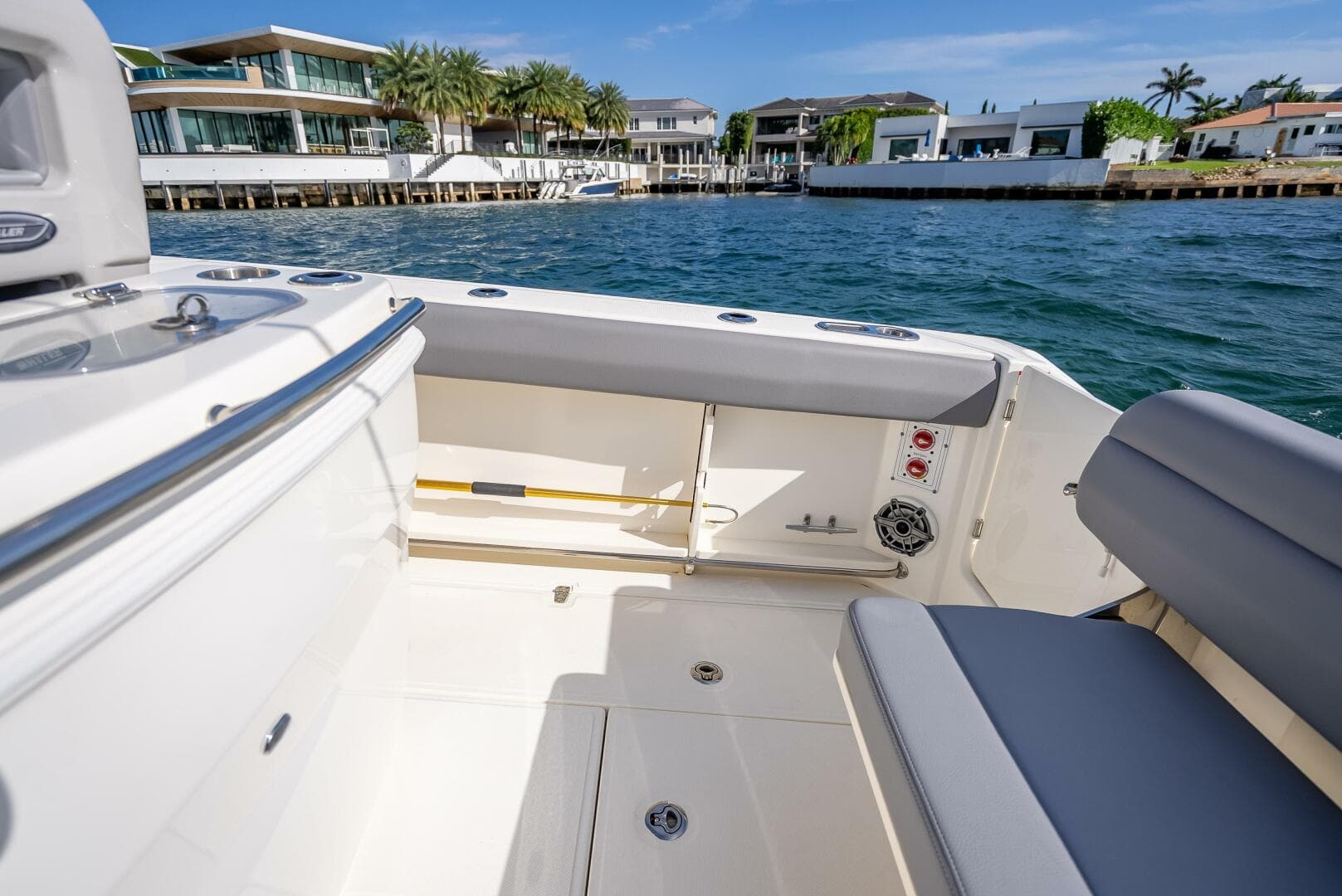 2023 Boston Whaler 280 Outrage — photo 47