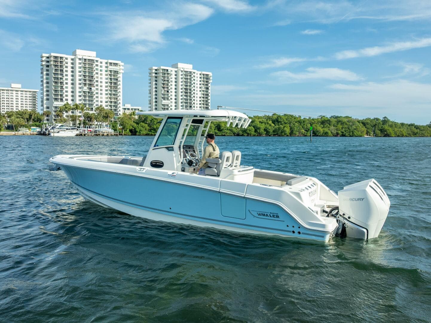 2023 Boston Whaler 280 Outrage — photo 6