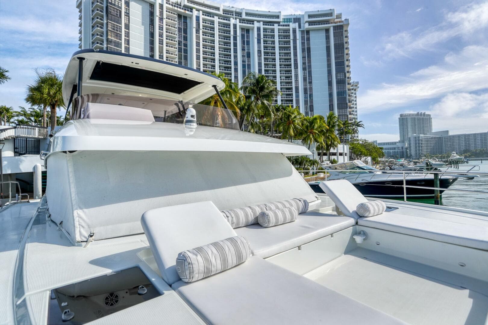 2022 Fountaine Pajot My 6 — photo 82