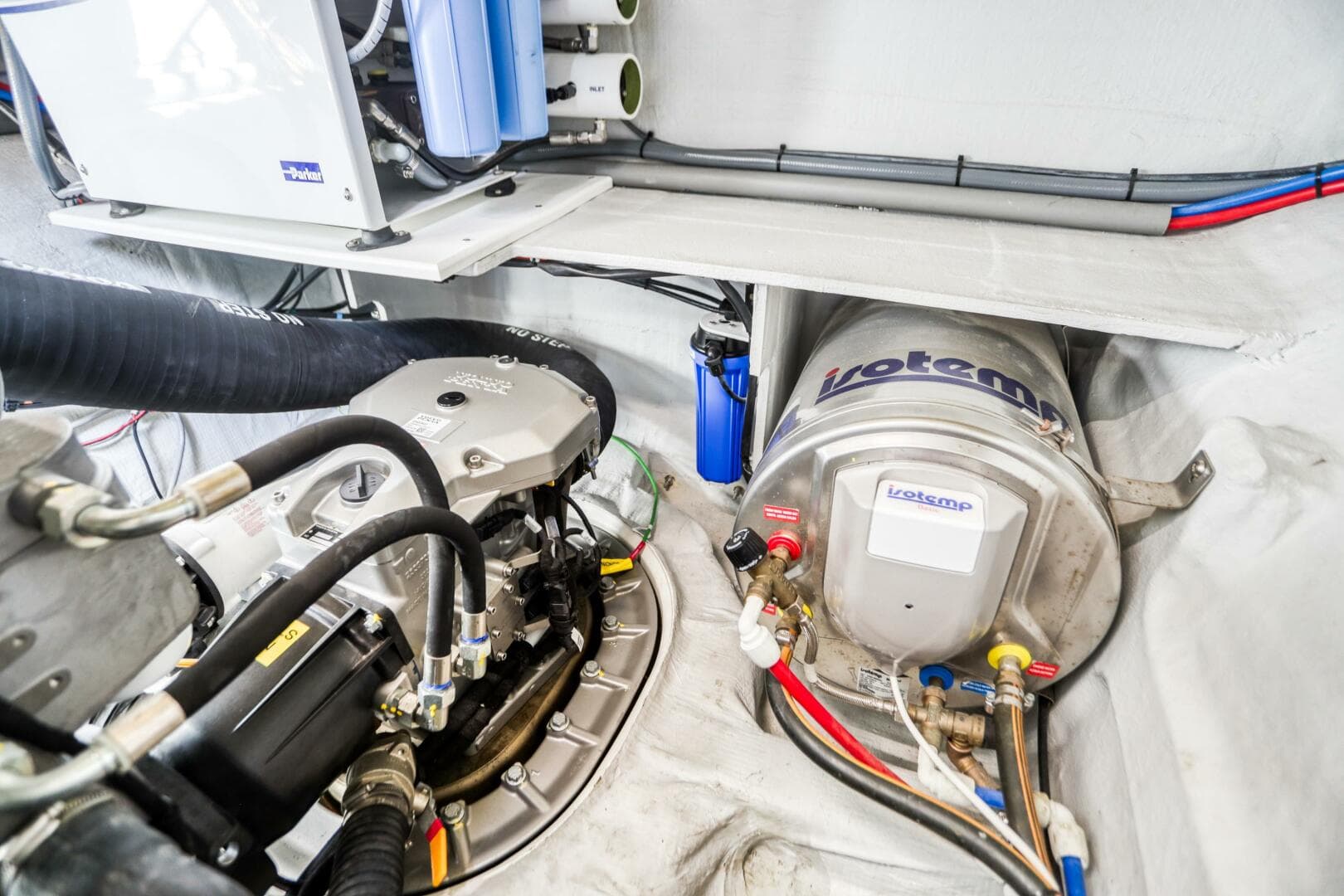 2022 Fountaine Pajot My 6 — photo 60