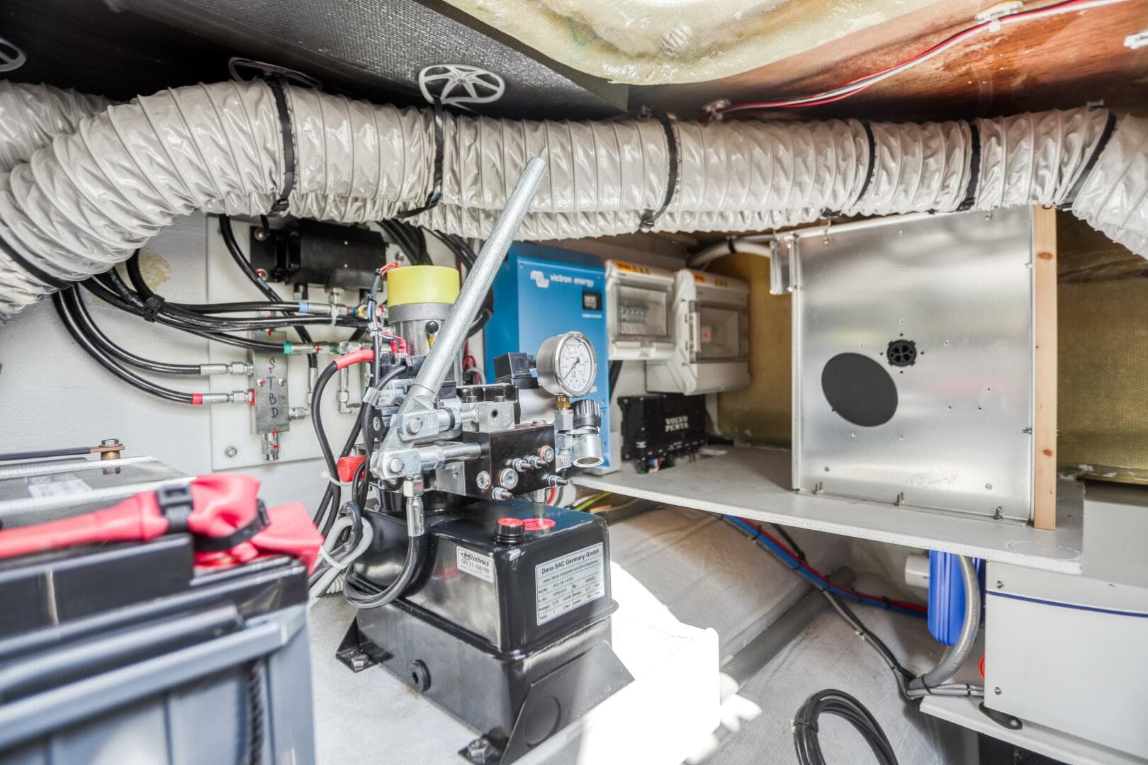 2022 Fountaine Pajot My 6 — photo 56