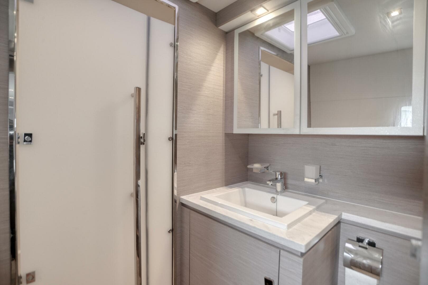 2022 Fountaine Pajot My 6 — photo 121