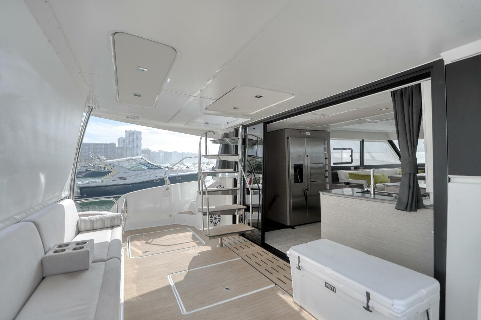 2022 Fountaine Pajot My 6 — photo 14