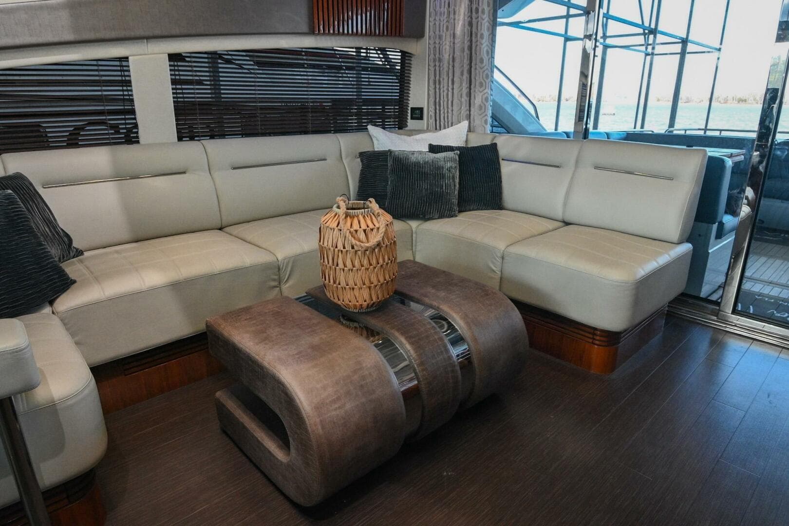 2015 Sunseeker Predator 68 — photo 6