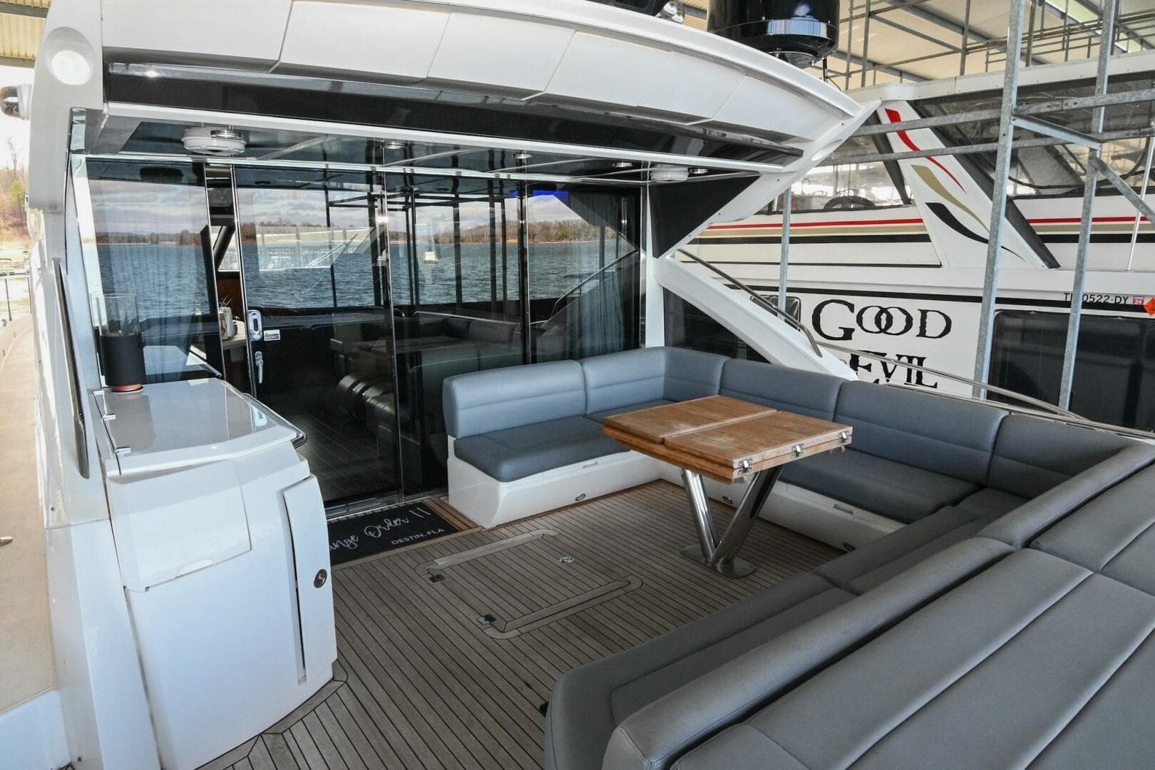 2015 Sunseeker Predator 68 — photo 3