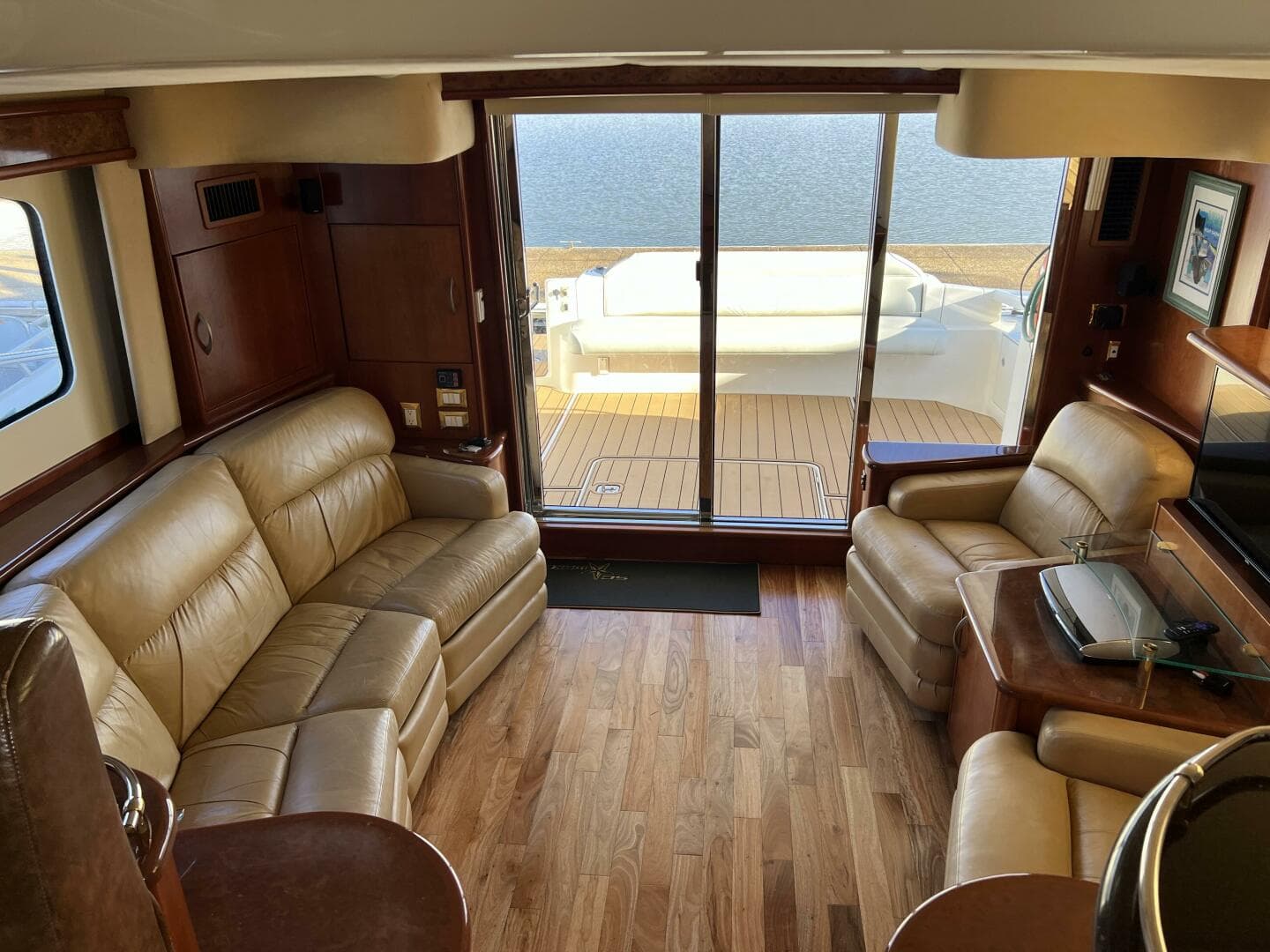 2008 Ovation 52 — photo 44