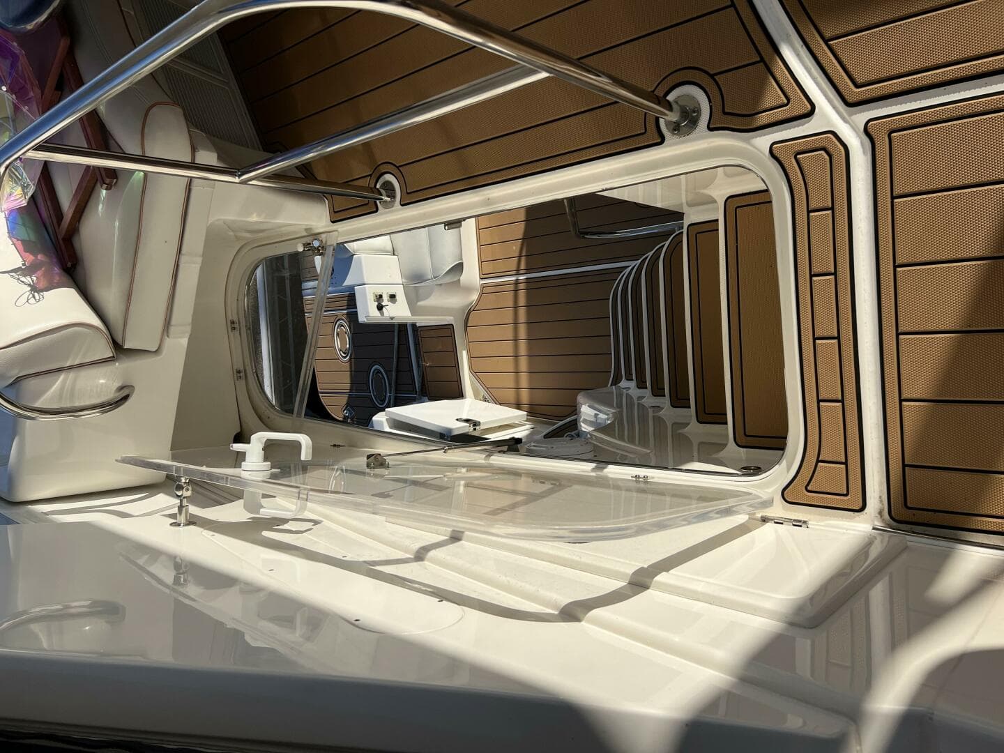 2008 Ovation 52 — photo 38